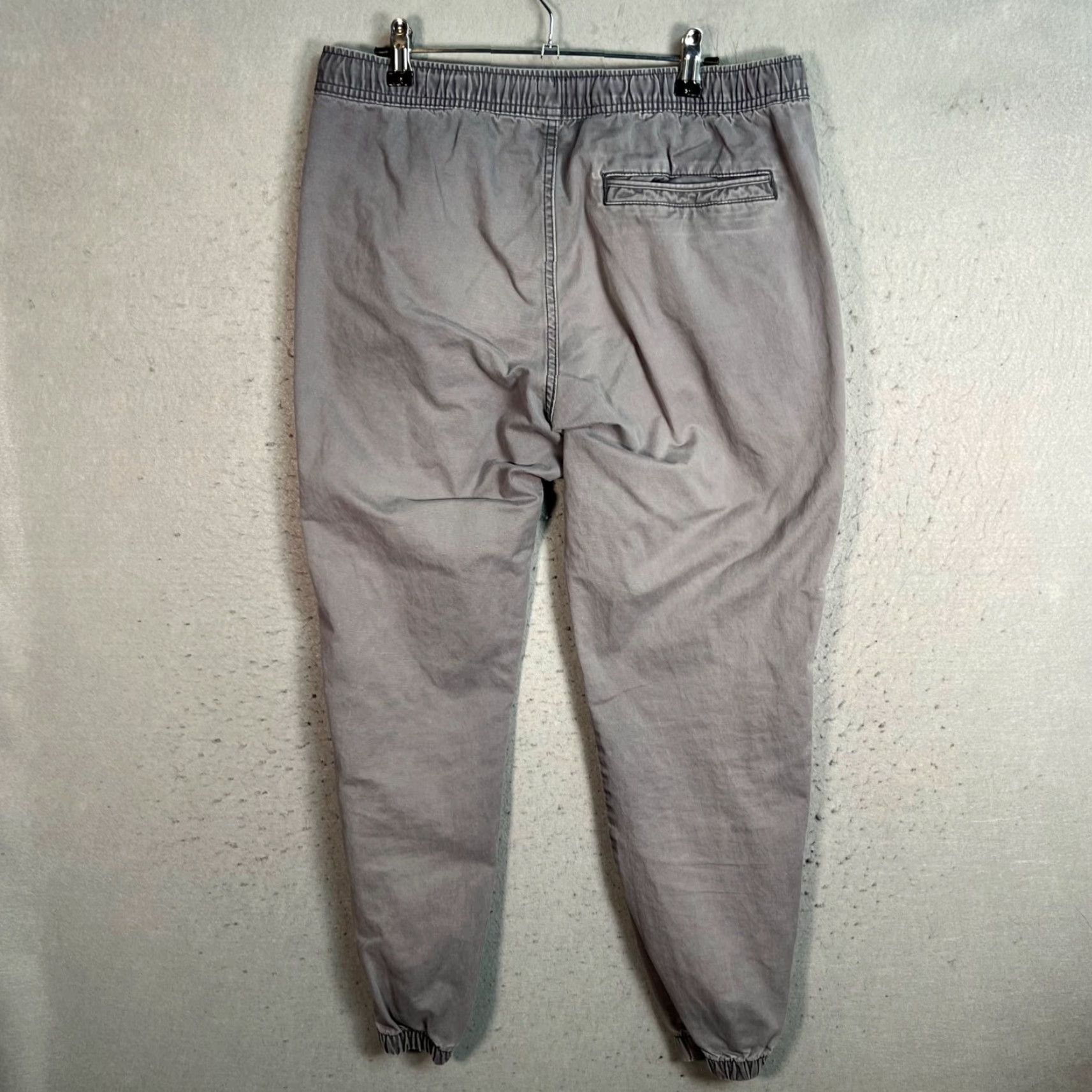 Gap Gap Jogger Pants Mens Size M Essential Gray Cotton Blend Drawstring Activewear Tapered Inseam 29" Elastic Waist Casual Size US 31 - 2 Thumbnail