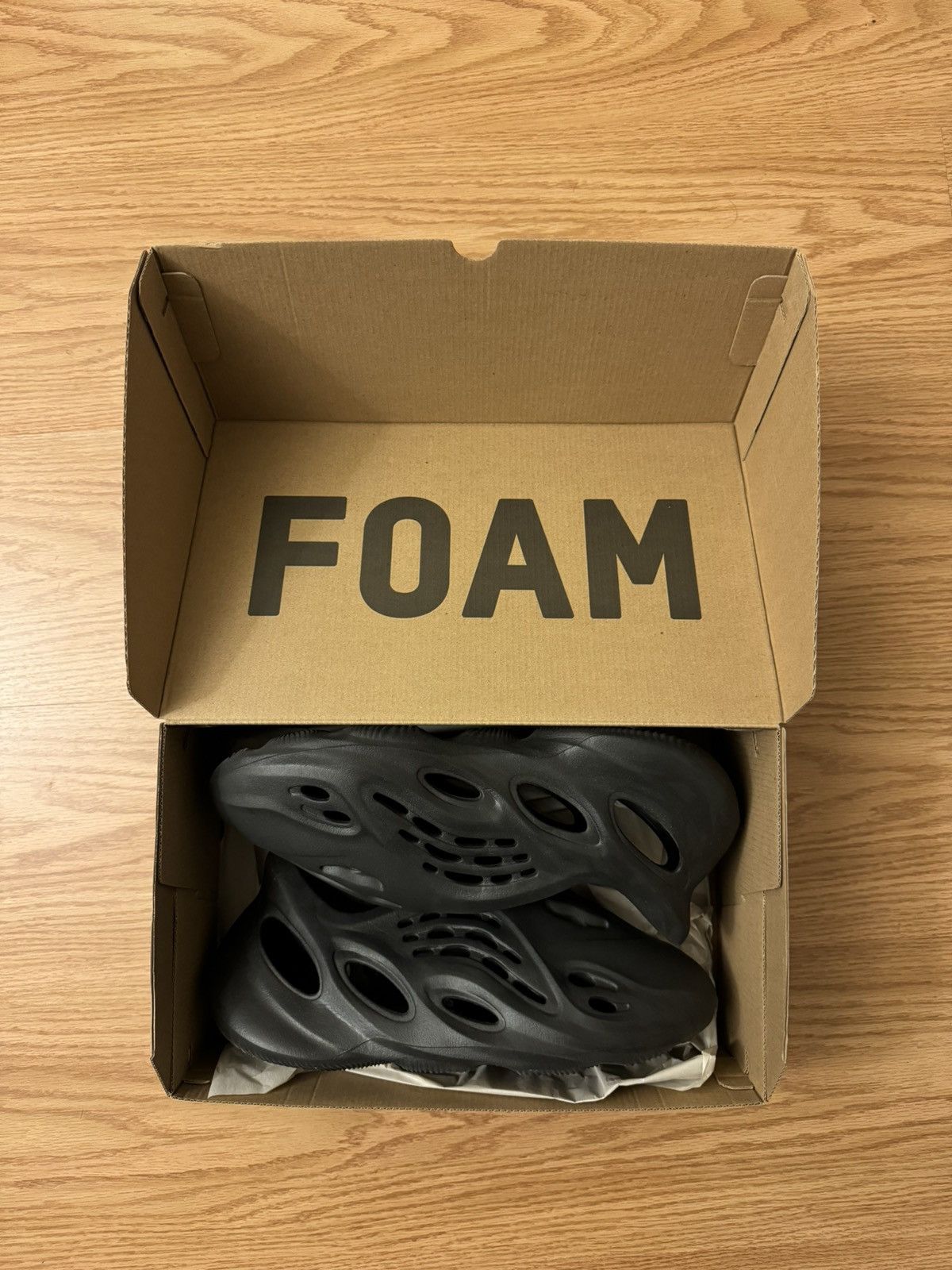 Yeezy Yeezy Foam Runners Onyx Size US 11 / EU 44 - 1 Thumbnail