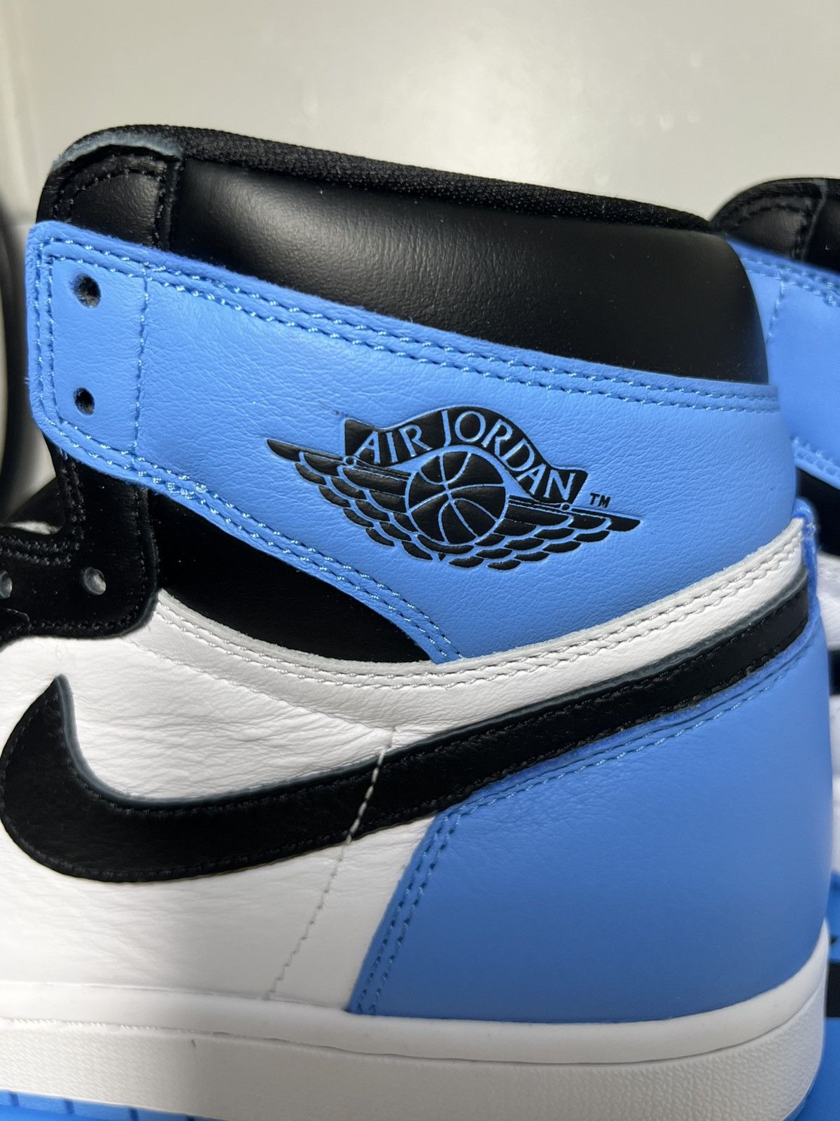 Nike Nike Air Jordan 1 Retro High OG University Blue/Black/White Size US 11.5 / EU 44-45 - 4 Thumbnail