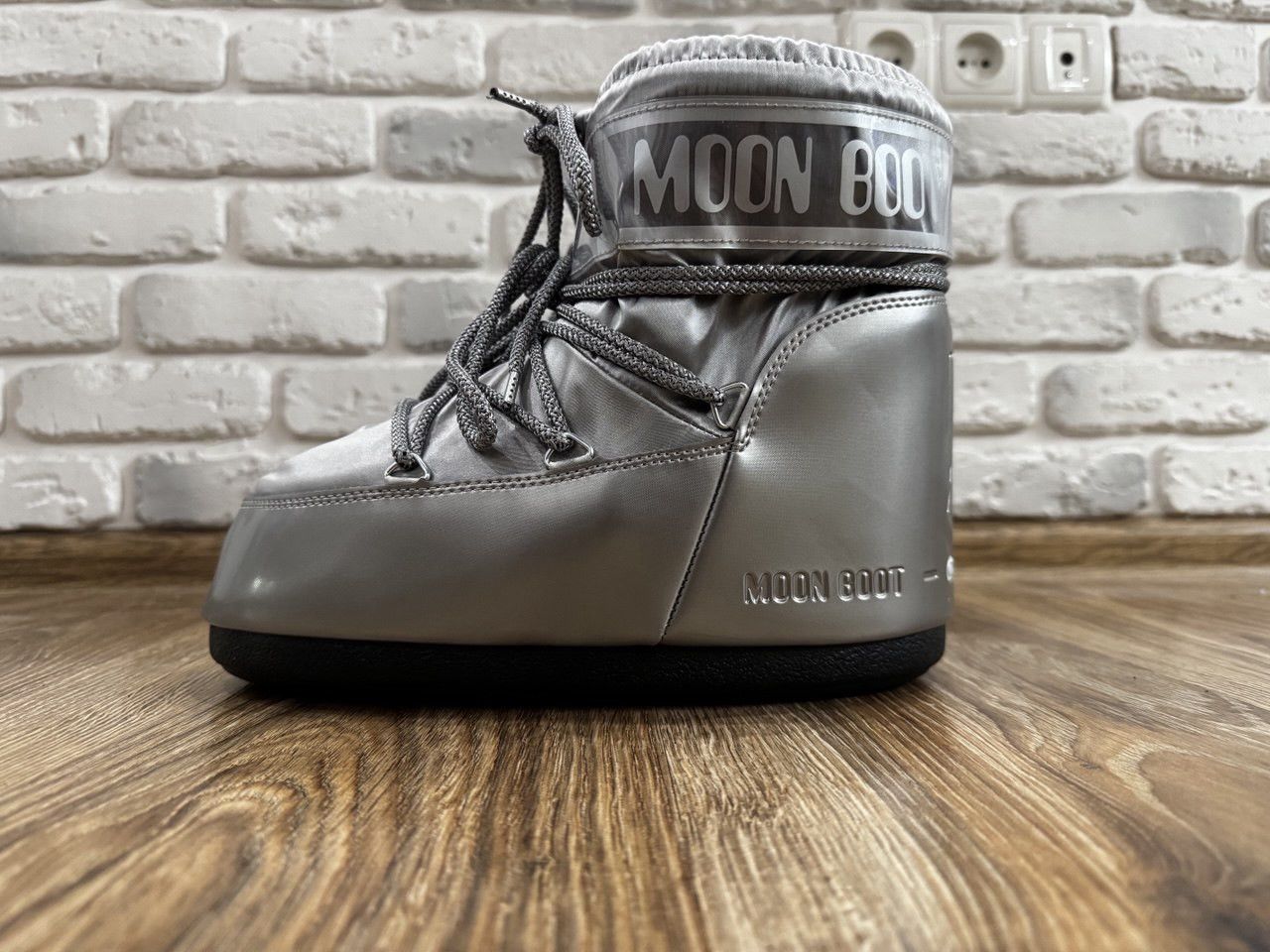 Moon Boot Moon Boot boots winter glance low unisex streetstyle Size US 10 / EU 43 - 1 Thumbnail