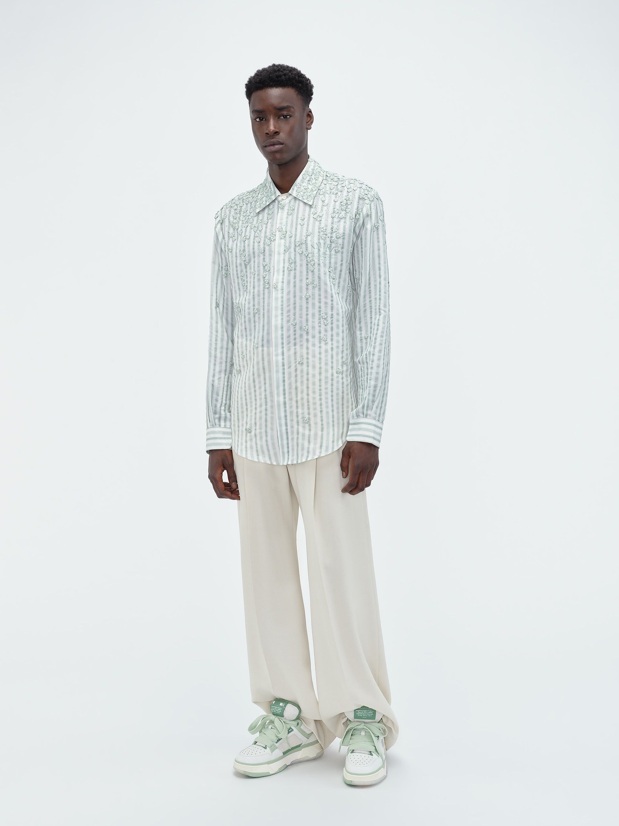 Amiri o1s1wg110425 Floral Stripe Shirt in White/Green Size US XL / EU 56 / 4 - 2 Thumbnail