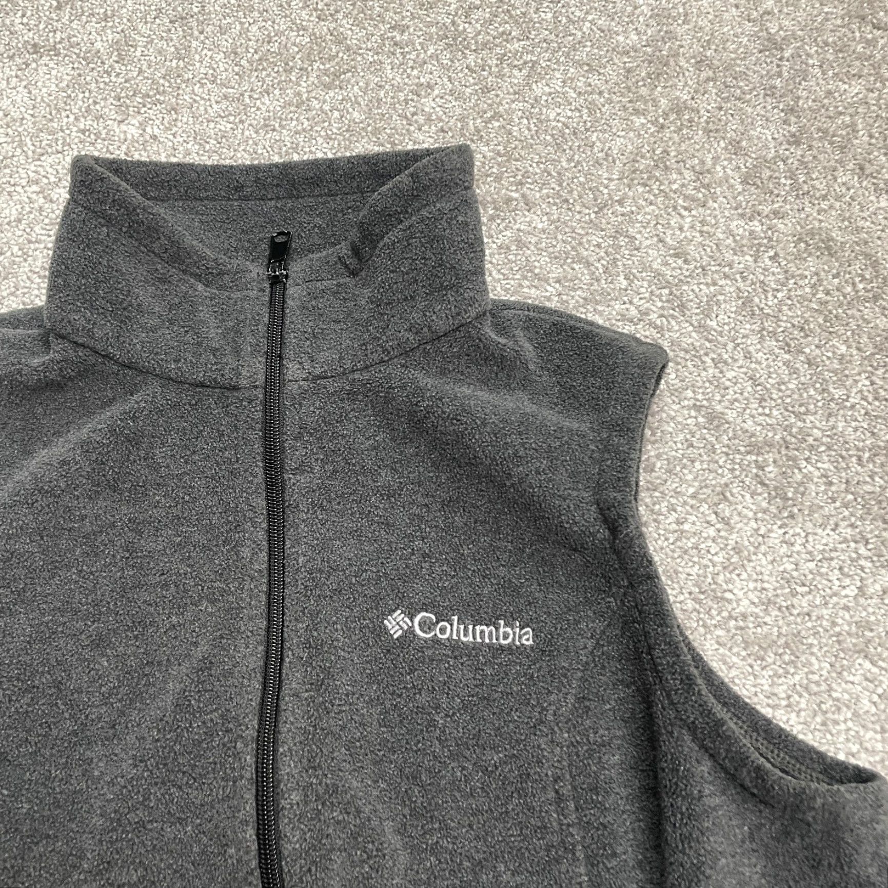 Vintage Columbia Benton Springs Vest Womens Medium Gray Fleece Full Zip Outdoor Pockets Size M / US 6-8 / IT 42-44 - 4 Thumbnail