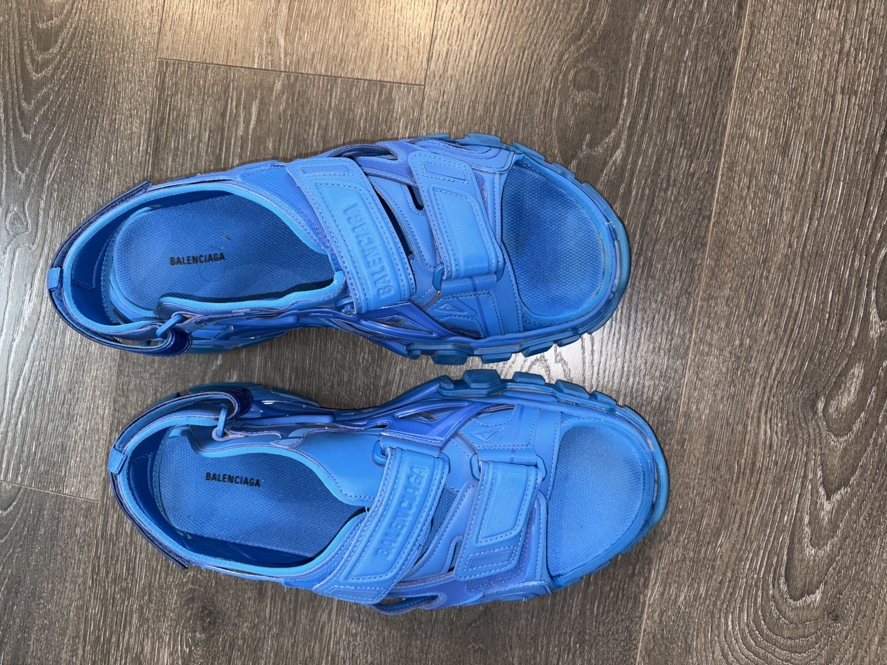 靴 BALENCIAGA Track Sandal 43 Buy Balenciaga men grey track sandals for $1,000 online on