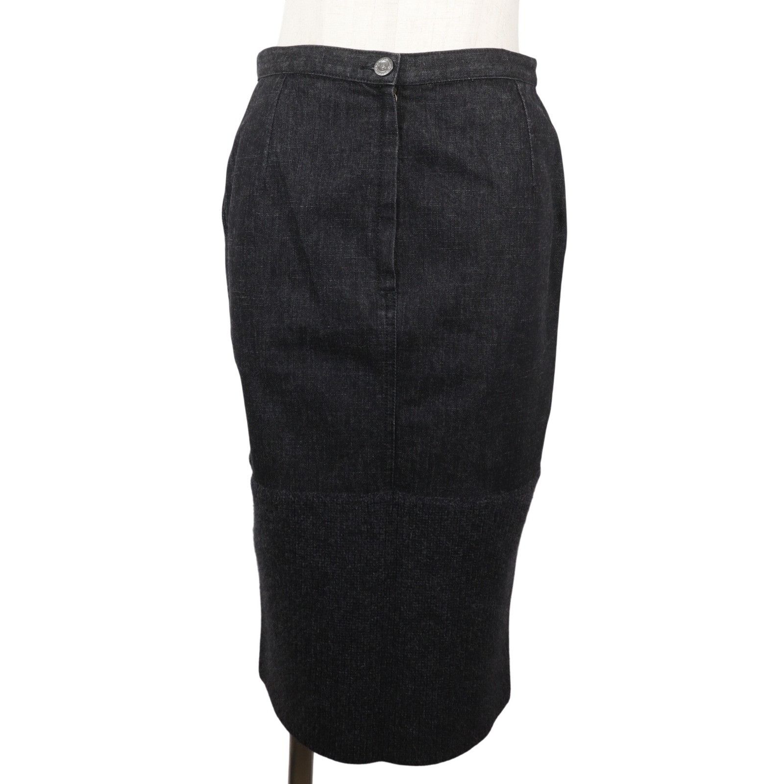 Chanel Chanel Chanel Knit Denim Skirt Textile Skirts P21735W03184 DUTY FREE for USA Size ONE SIZE - 1 Thumbnail