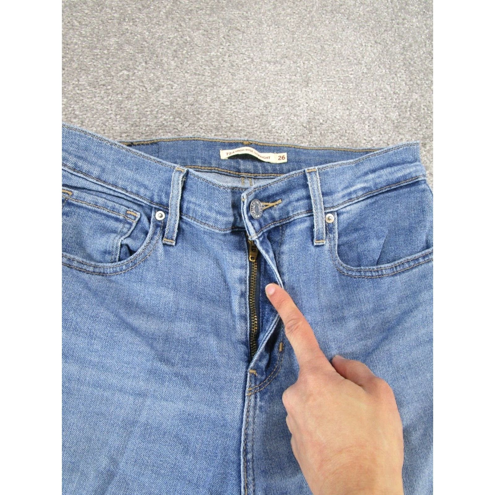Levi's Levi's 724 Jeans Womens Regular Size 26 High Rise Straight Light Wash Denim Ripped Size 26" / US 2 / IT 38 - 3 Thumbnail