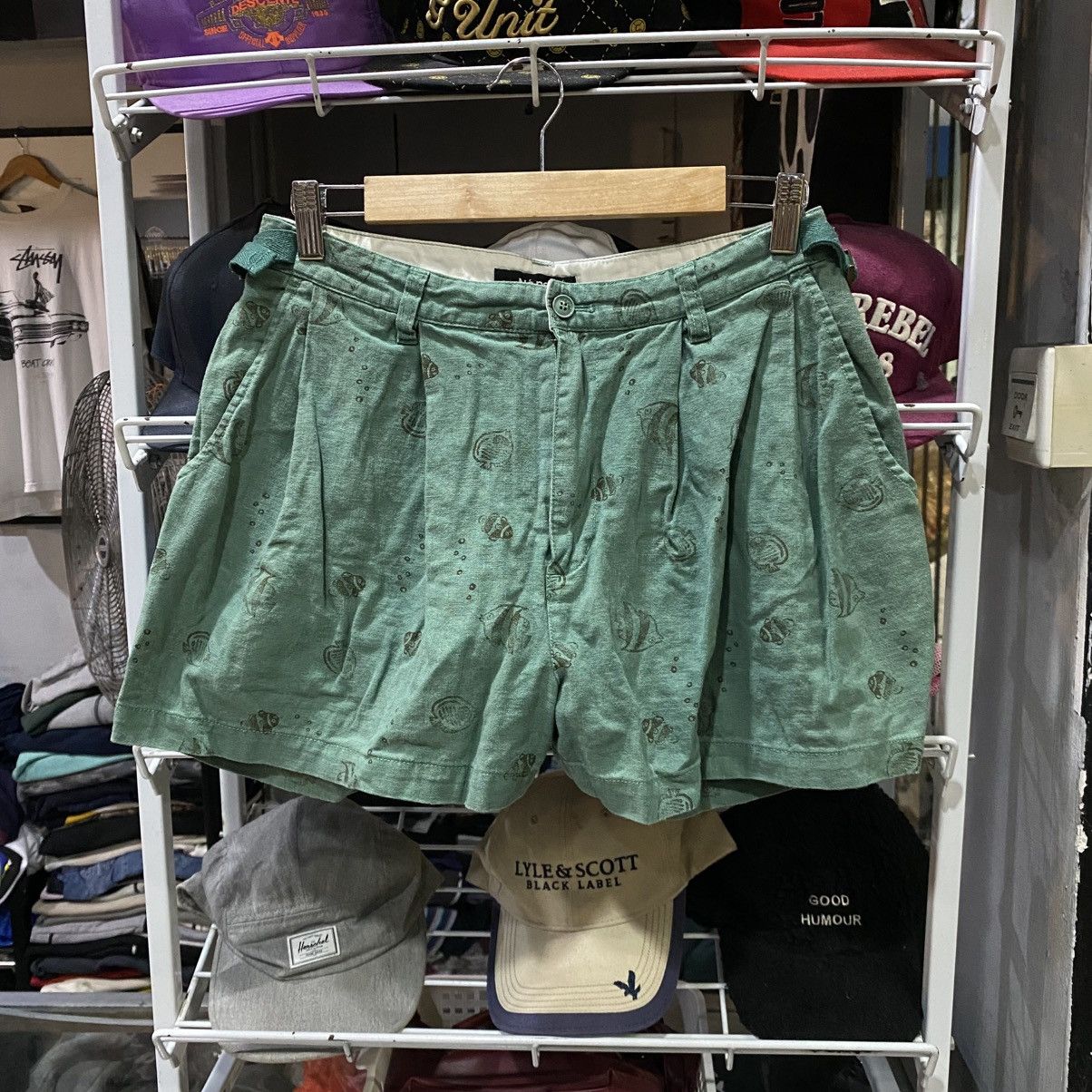 Ne-Net Ne-net Casual Pleated Short Pants Full Print Fish Size US 30 / EU 46 - 1 Thumbnail