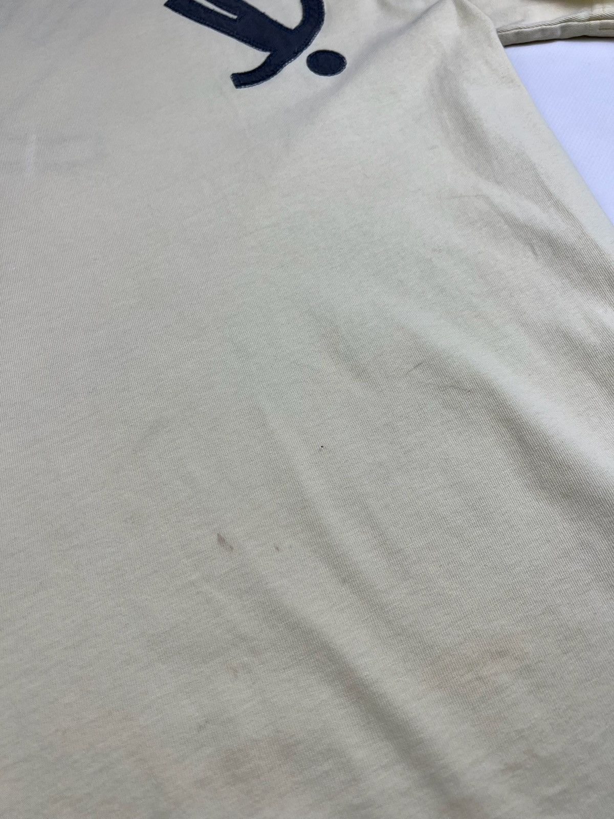 Vintage Unknown Brand T-Shirt Vintage Y2K USA twolegs designer Size US M / EU 48-50 / 2 - 8 Thumbnail