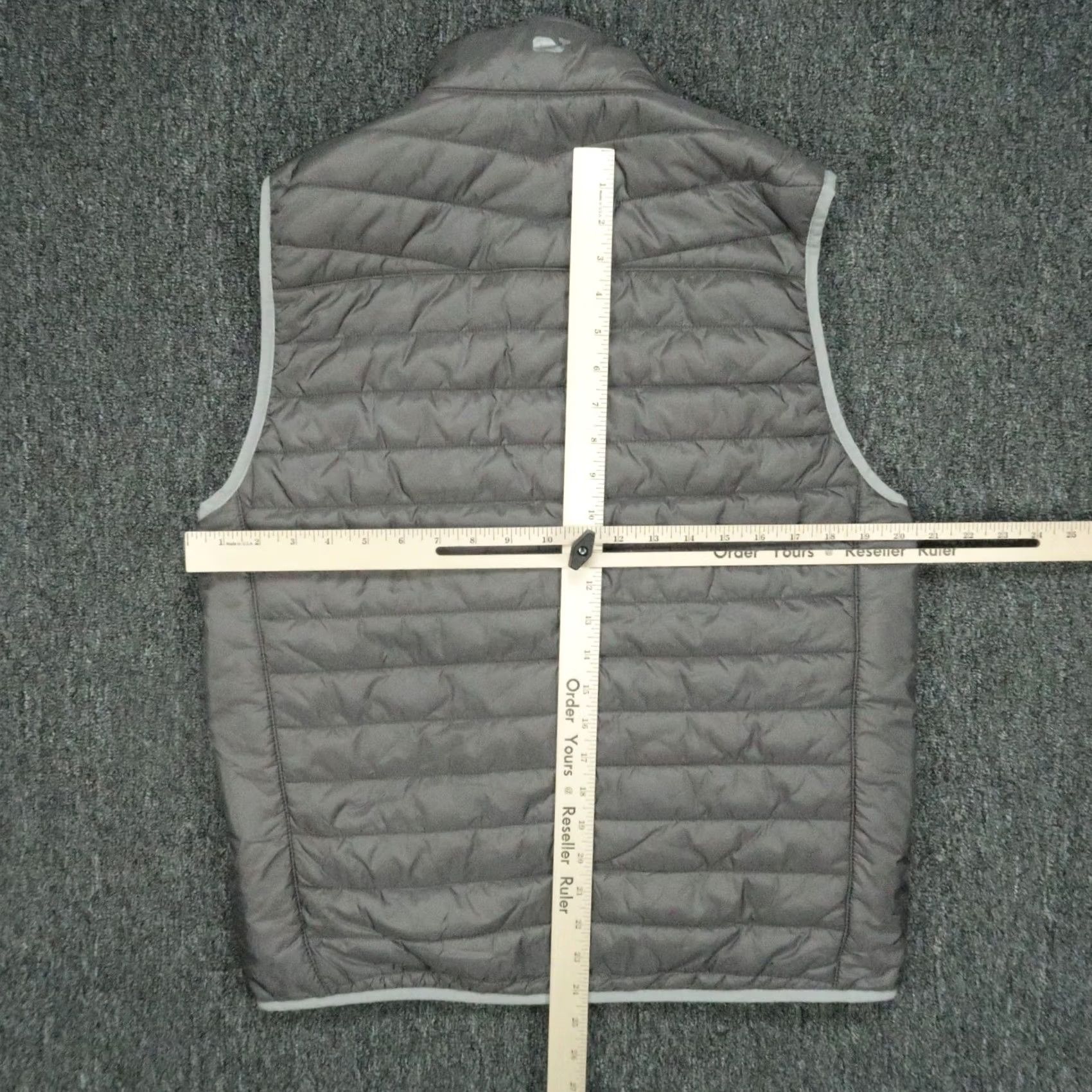 Vineyard Vines Vineyard Vines Vest Mens Small Gray Mountain Weekend Puffer Quilted Full Zip Size US S / EU 44-46 / 1 - 7 Thumbnail