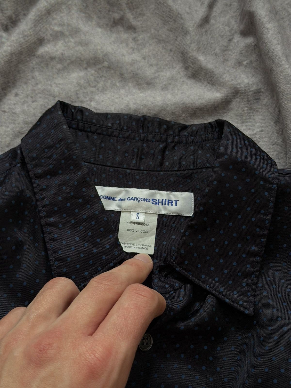 Comme des Garcons Comme Des Garcons Homme Viscose Polka Dot Short Sleeve Shirt Size US S / EU 44-46 / 1 - 8 Thumbnail