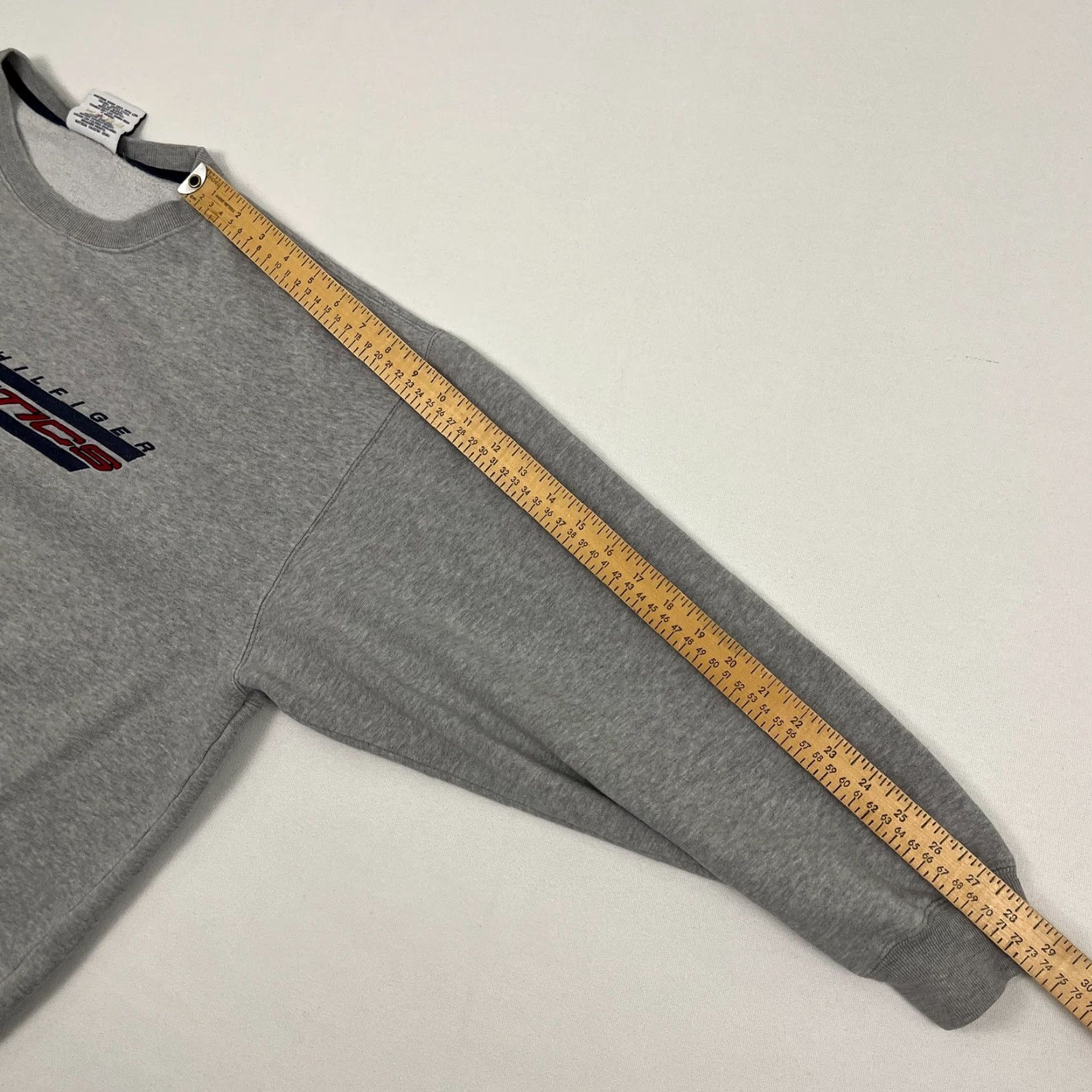 Tommy Hilfiger Y2K Tommy Hilfiger Athletics Sweatshirt Mens XL Gray Fleece Embroidered Crewneck Size US XL / EU 56 / 4 - 6 Thumbnail