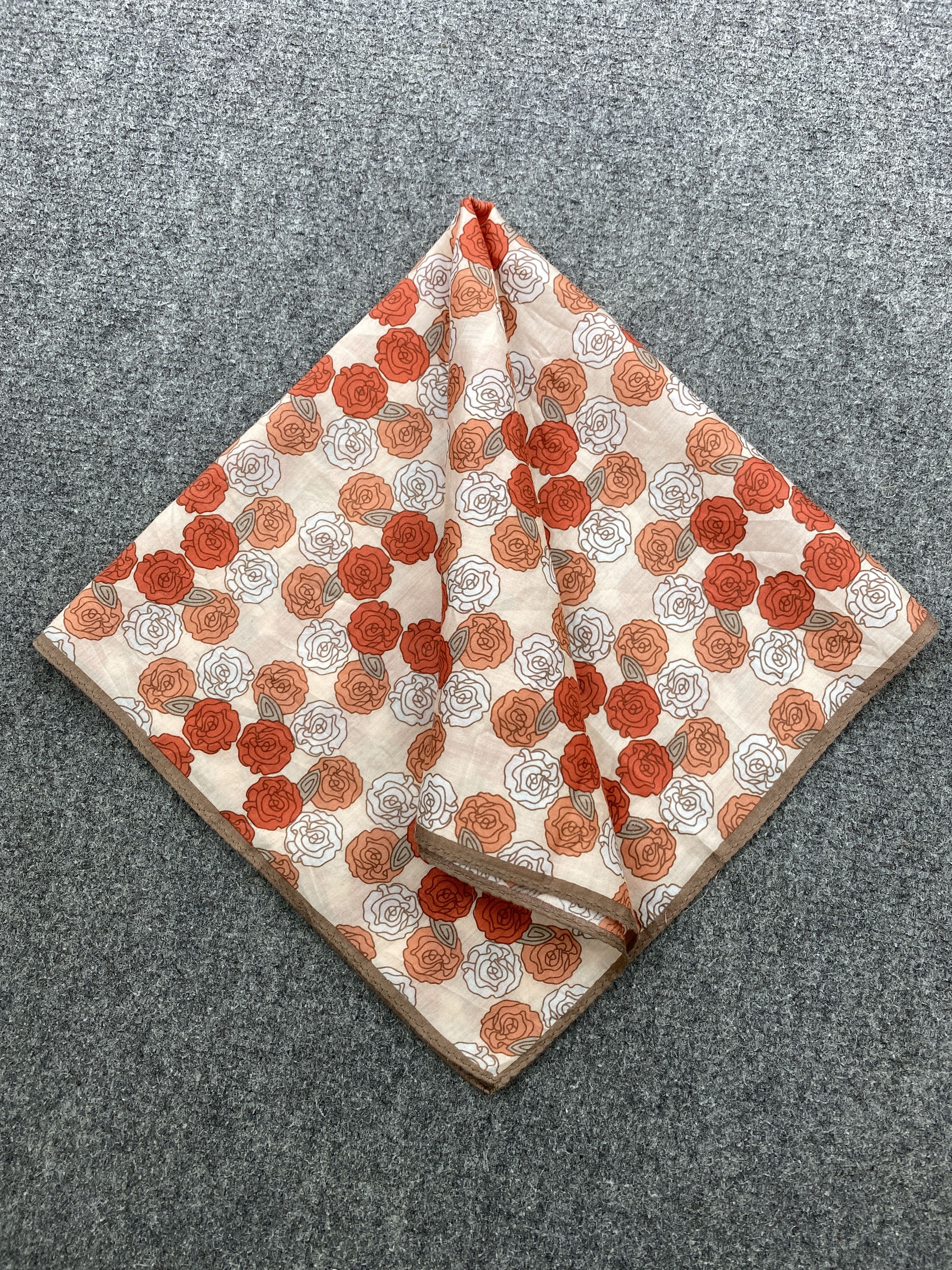 Vintage Vintage Yves Saint Laurent Handkerchief / Neckwear HKC0750 Size ONE SIZE - 3 Thumbnail