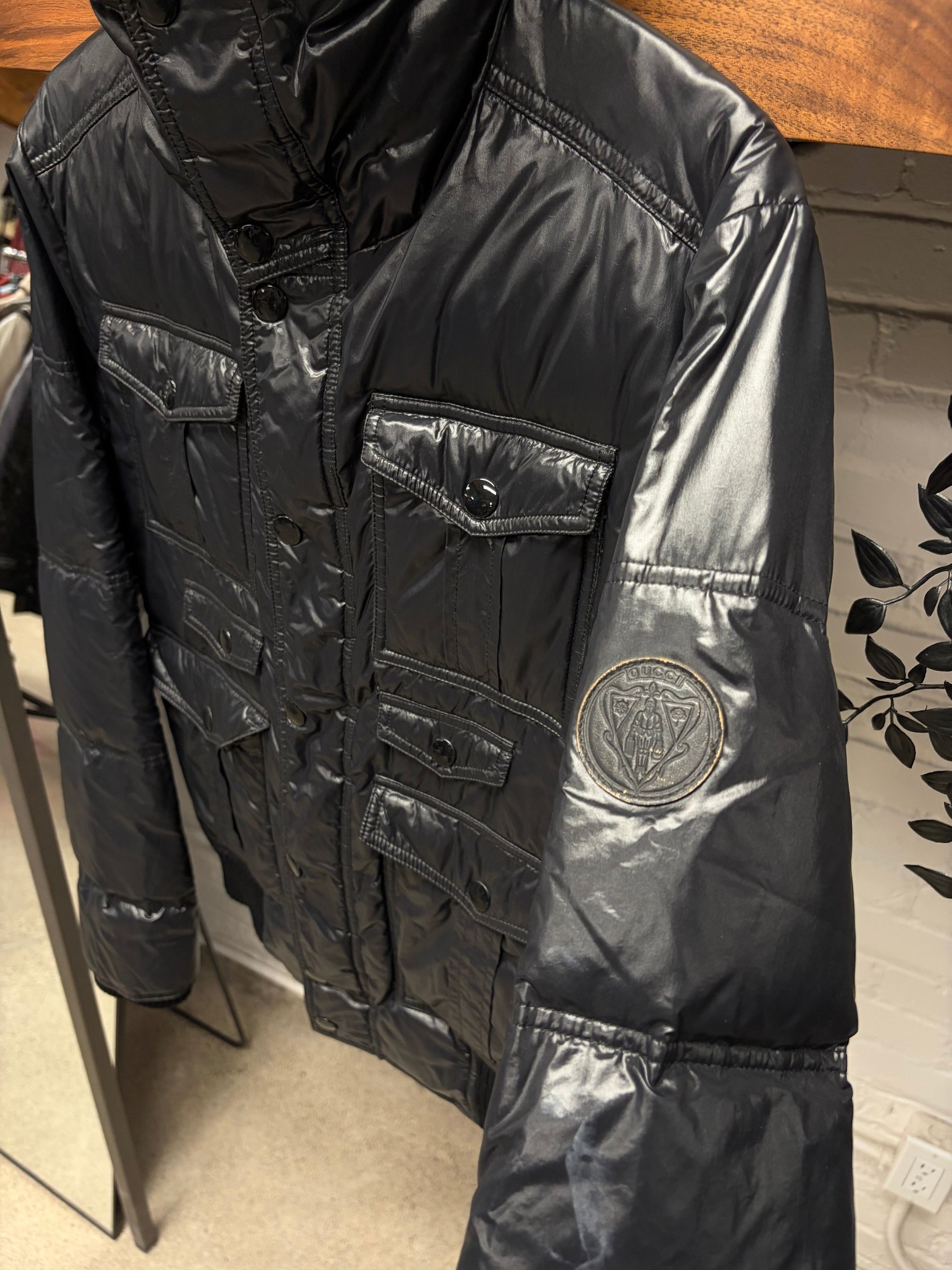 Gucci 2000s Gucci by Frida Giannini Waxed Black Down Filled Jacket with Leather Crest Patch Size US M / EU 48-50 / 2 - 2 Thumbnail