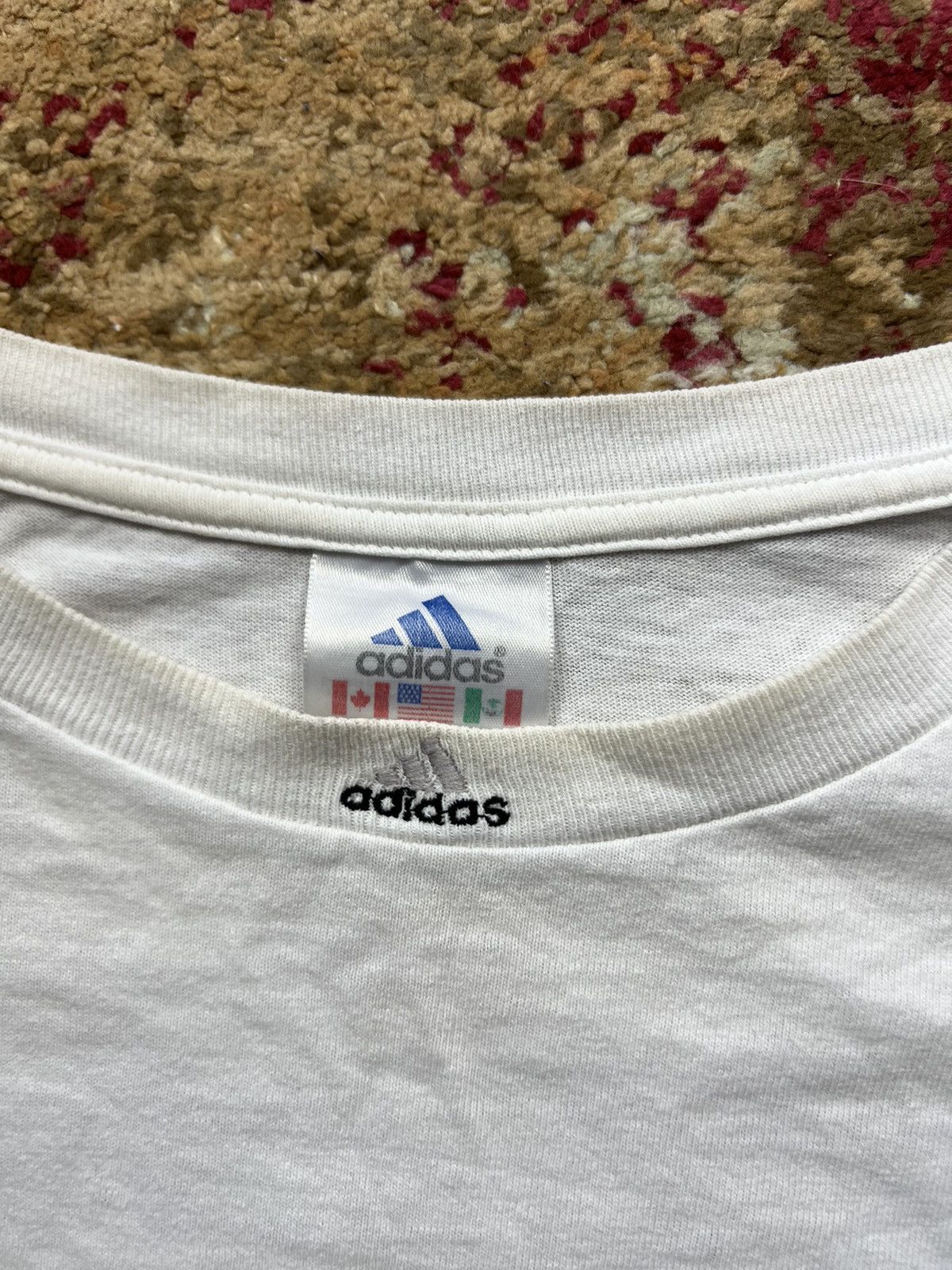 Adidas × Vintage 🕊️ 90’s ADIDAS TEAM RETRO Y2K BIG BACK LOGO TEE Size US M / EU 48-50 / 2 - 4 Thumbnail