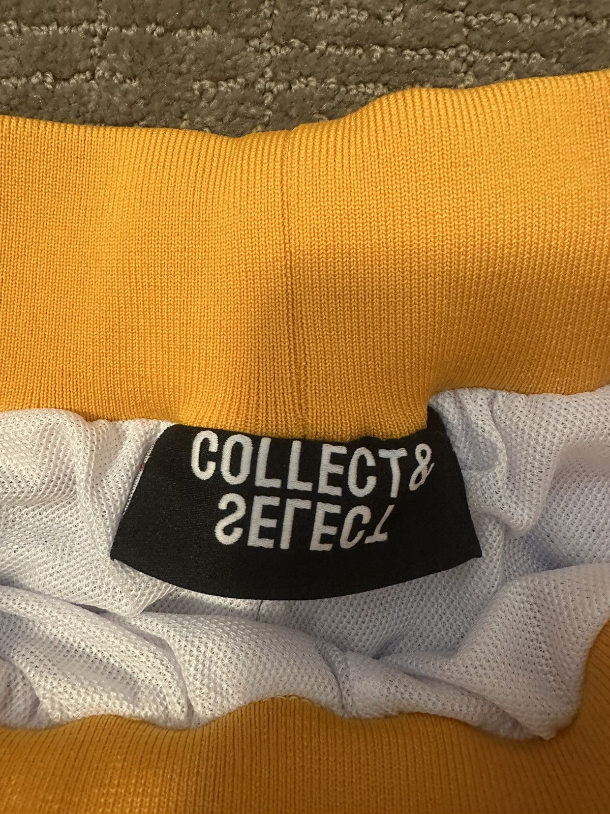 Collect and Select Collect and Select Shorts Lakers. Size Small Size US 30 / EU 46 - 2 Thumbnail