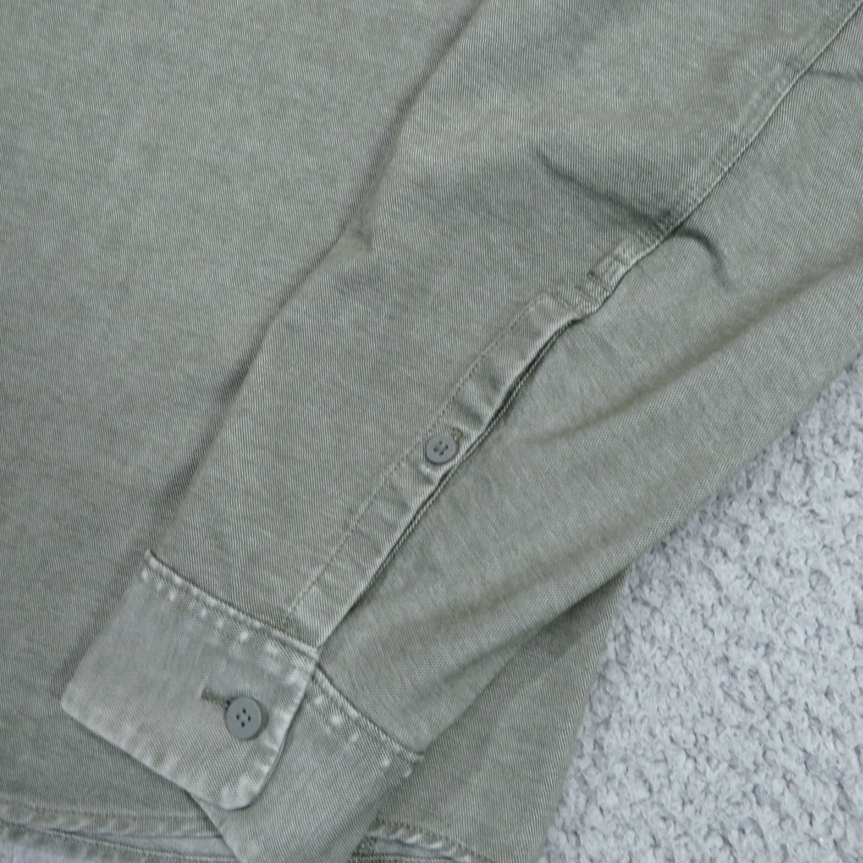 Lululemon Lululemon Shirt Men Small Commission Button Up Tech Enzyme Dye Olive Grey Size US S / EU 44-46 / 1 - 3 Thumbnail