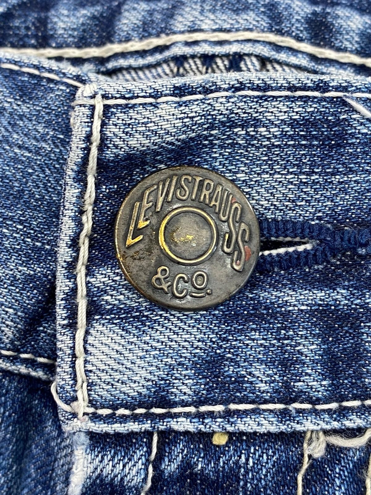 Levi's Levi’s Faded Blue Wash Ripped Style Loose Jeans Size US 29 - 11 Thumbnail
