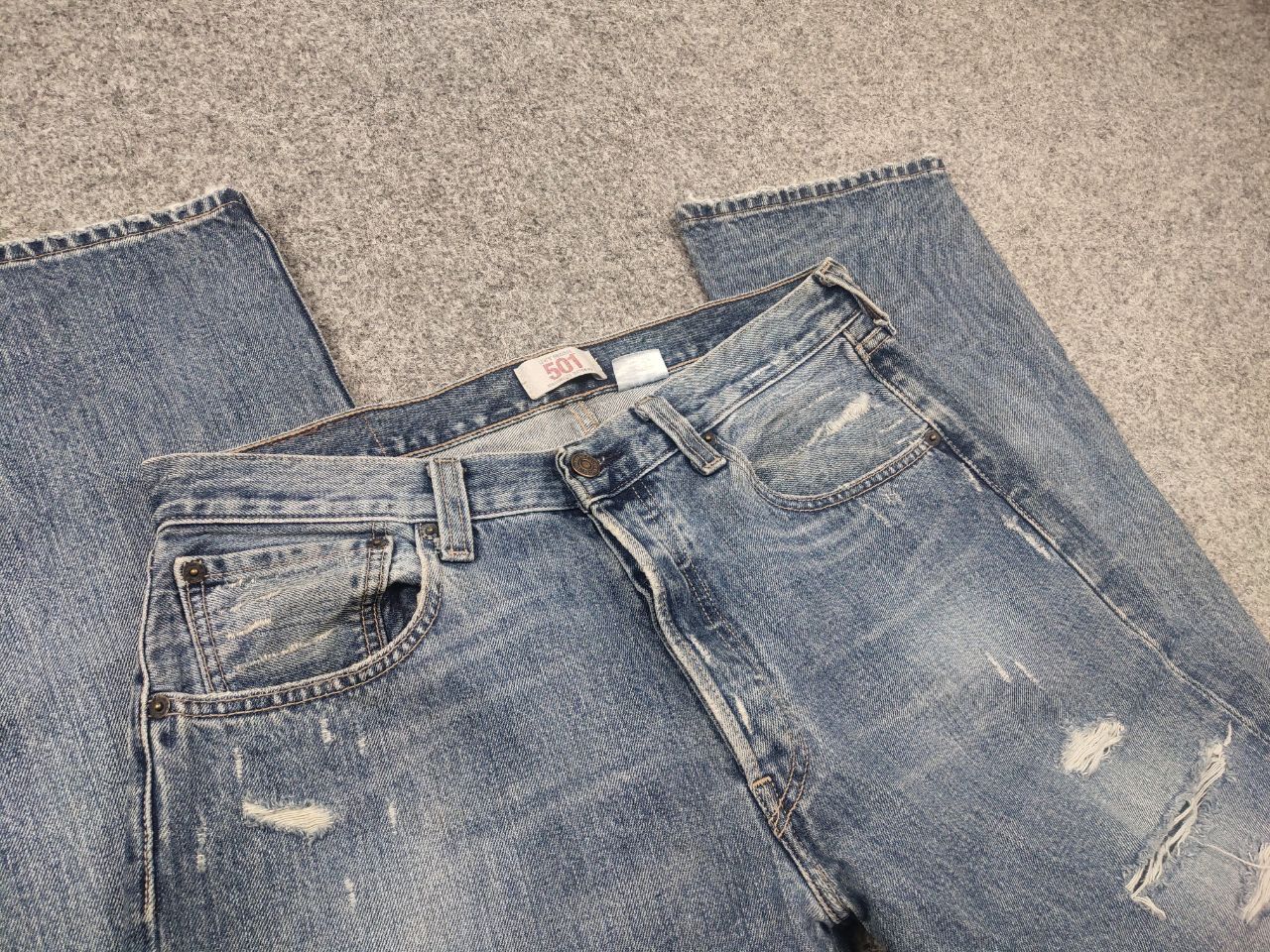 Levi's Vintage Levis 501 Straight Button Faded Denim Jeans Retro Size US 33 - 13 Thumbnail