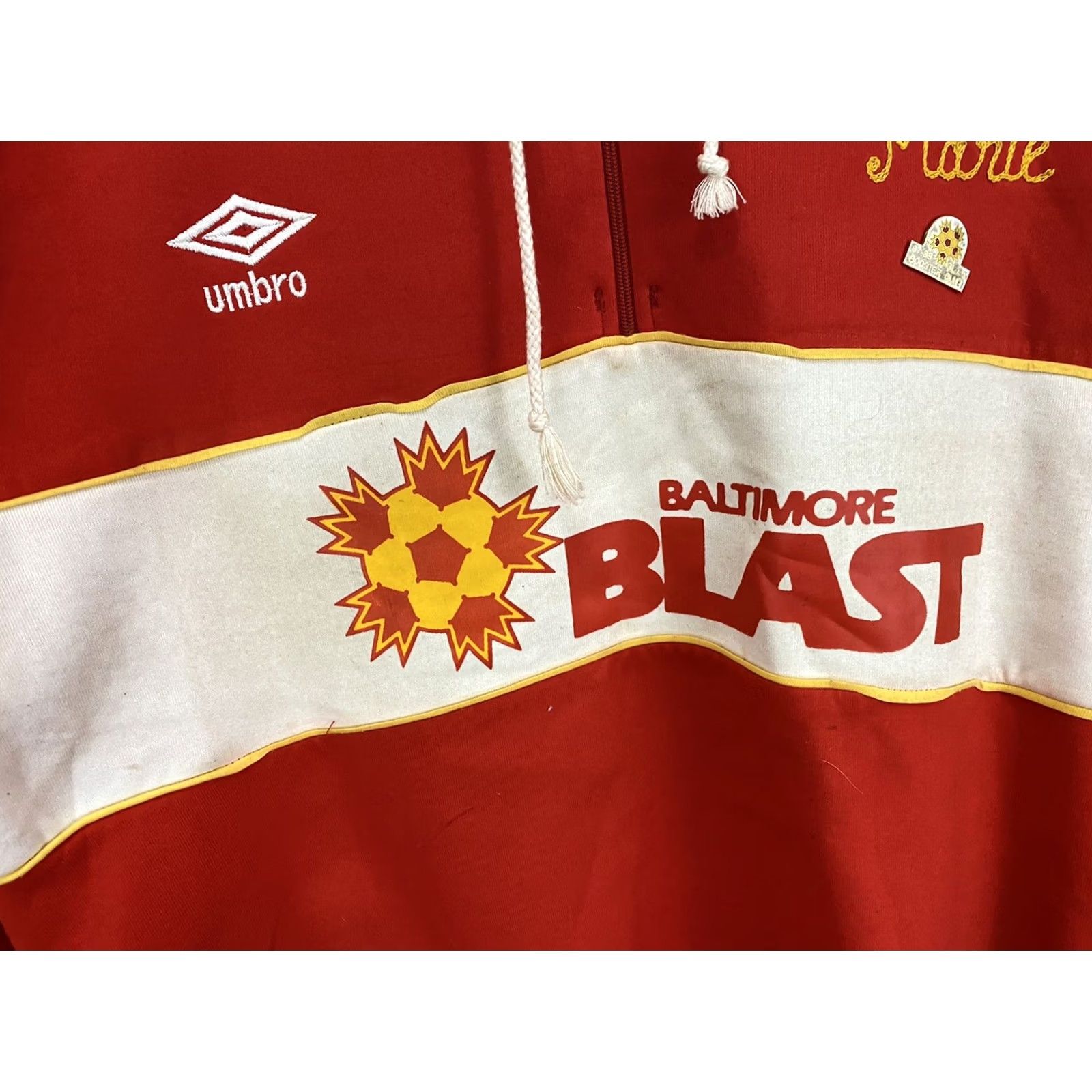 Umbro VINTAGE Umbro Baltimore Blast Hoodie Sweatshirt Pullover L Red White Mens Size US L / EU 52-54 / 3 - 5 Thumbnail