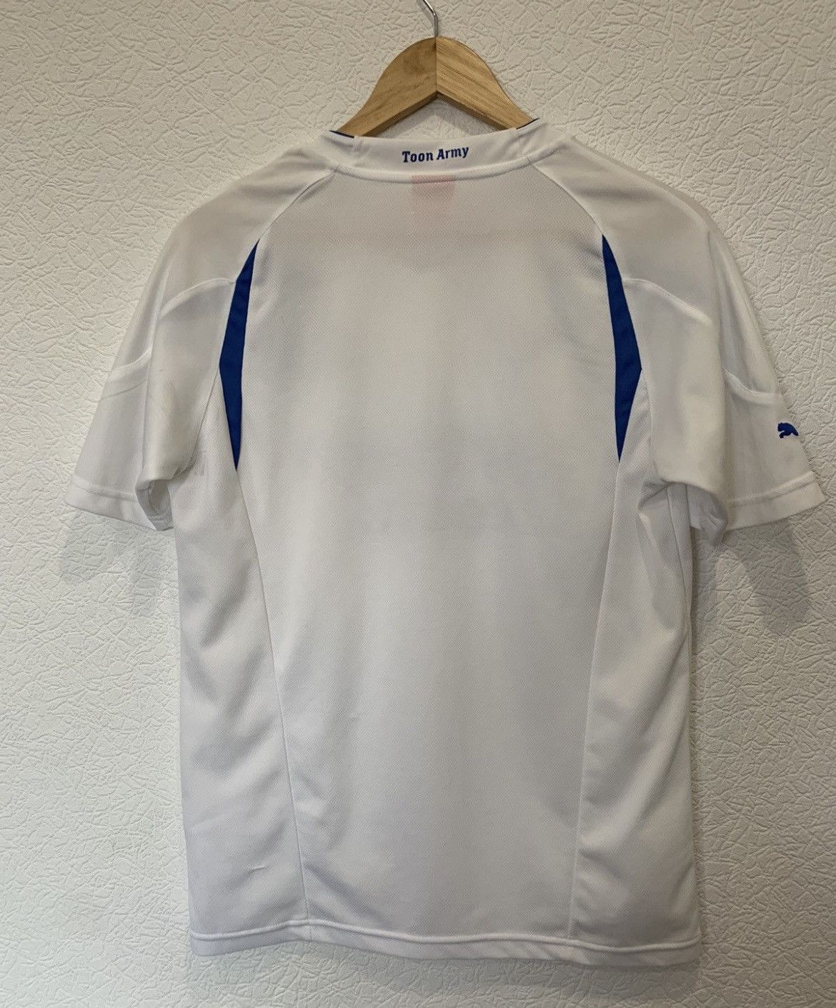 Puma NEWCASTLE UNITED PUMA 2010/2011 THIRD KIT SOCCER JERSEY Size US S / EU 44-46 / 1 - 6 Thumbnail