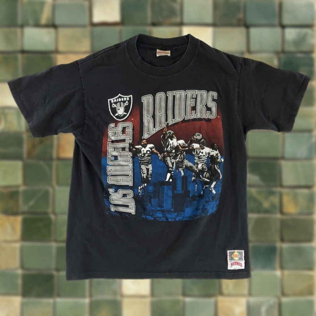 Nutmeg VINTAGE Nutmeg Los Angeles Raiders T Shirt Black Mens L Single Stitch 80s 90s Size US L / EU 52-54 / 3 - 1 Thumbnail