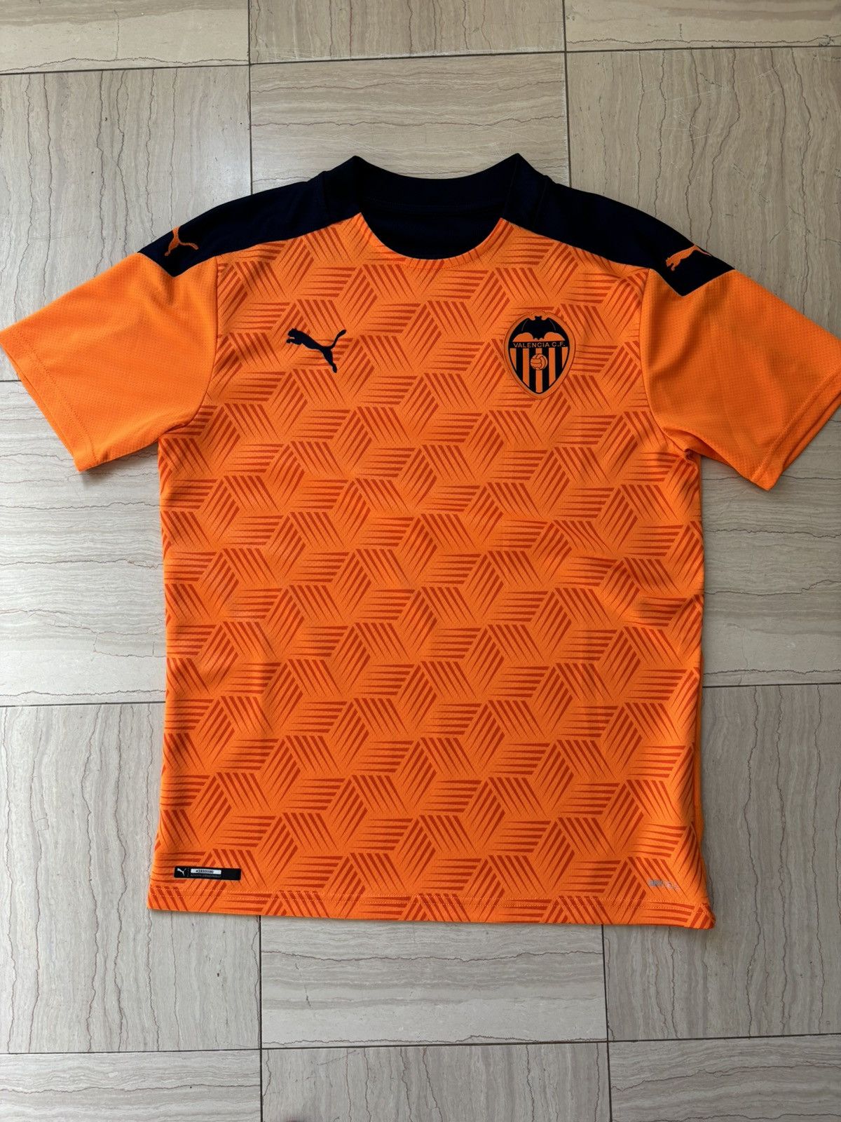 Puma VALENCIA 2020-2021 AWAY FOOTBALL JERSEY Size US S / EU 44-46 / 1 - 1 Thumbnail