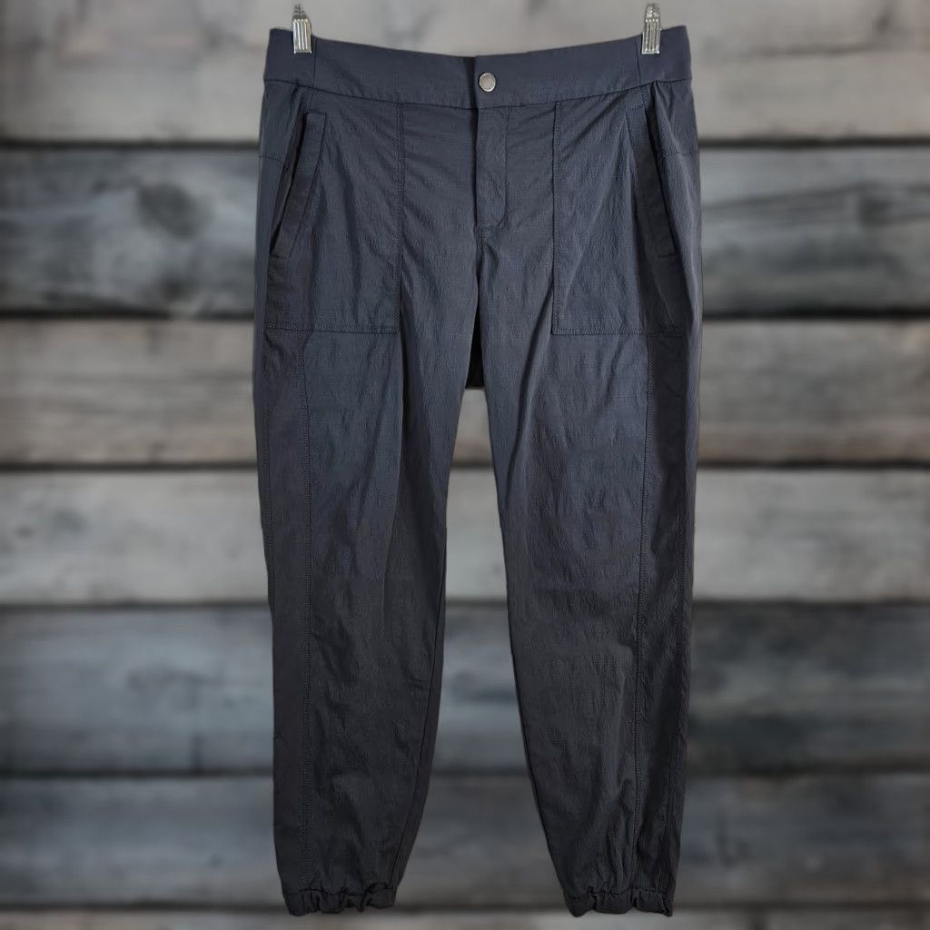 Athleta Athleta Womens Joggers Sz 12 Black Nylon Blend Activewear Pants 28 Inseam Size 34" / US 12 / IT 48 - 1 Thumbnail