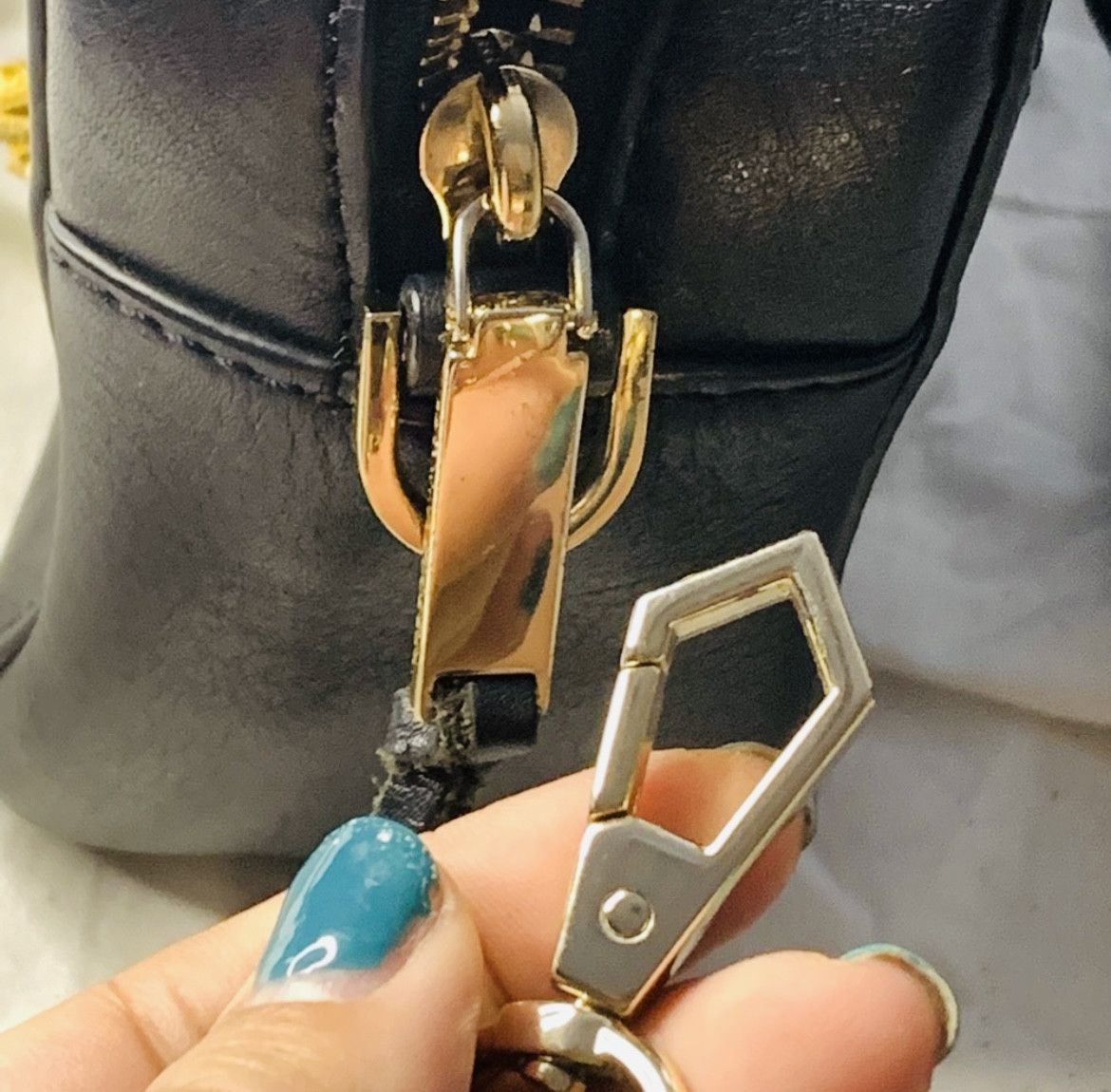 Rebecca Minkoff Rebecca Minkoff Tassels Crossbody Leather Handbag Size ONE SIZE - 6 Thumbnail