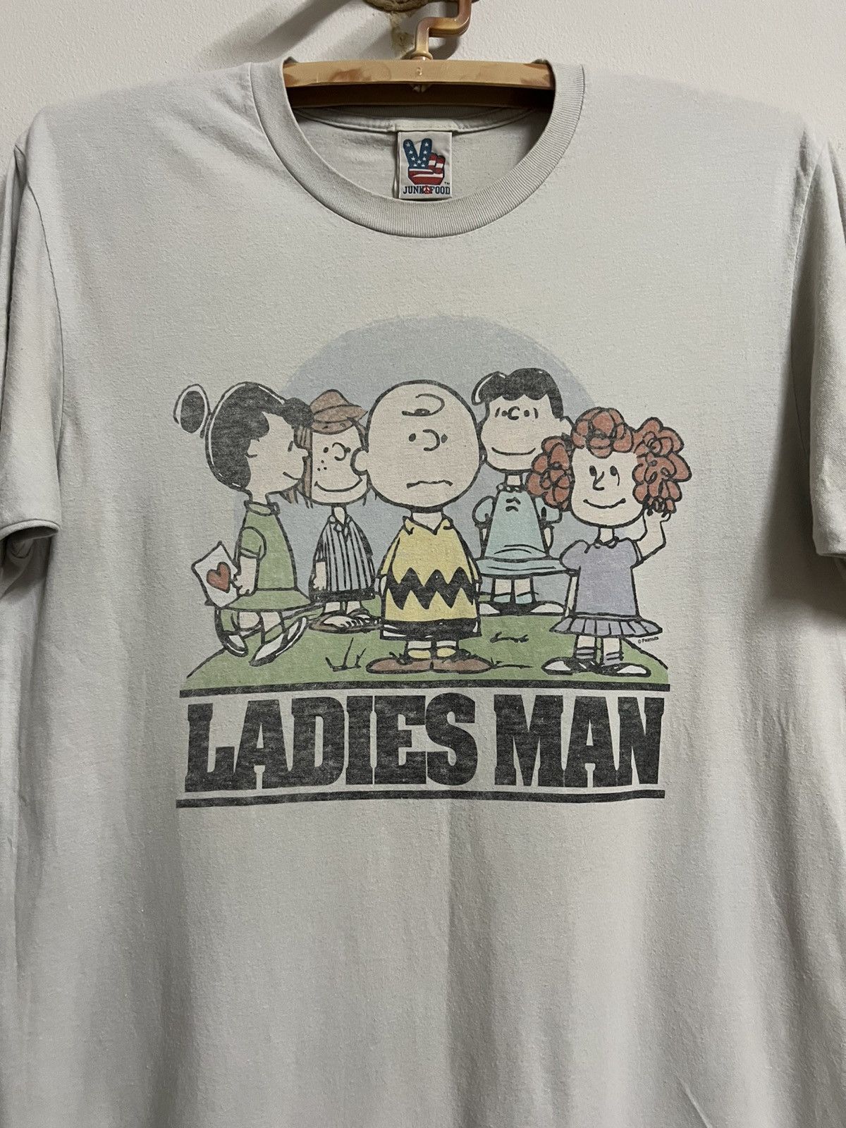 Junk Food Vintage Peanuts Ladies Man Tee Junco L Single Stitch Size US L / EU 52-54 / 3 - 1 Thumbnail