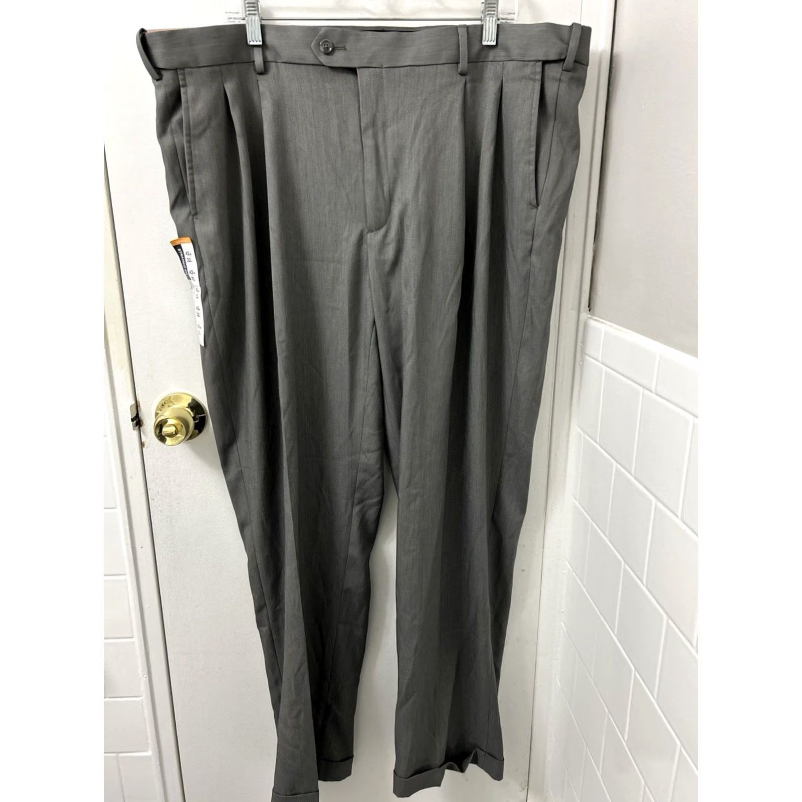 Savane Savane Men's Pants Gray 42x32 Travel Intelligence Wrinkle Resistant Stretch Pleated Straight Size US 42 / EU 58 - 7 Thumbnail