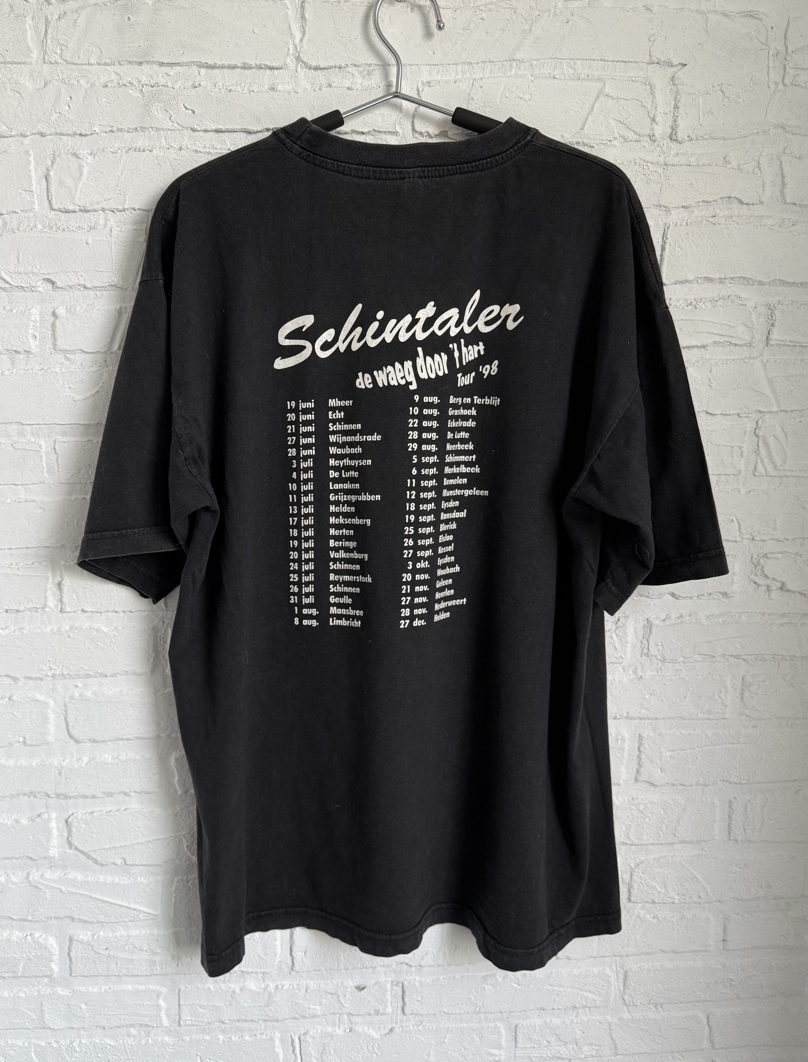Band Tees × Vintage Vintage 1998 Schintaler De waeg door 't hart t-shirt Size US L / EU 52-54 / 3 - 5 Thumbnail
