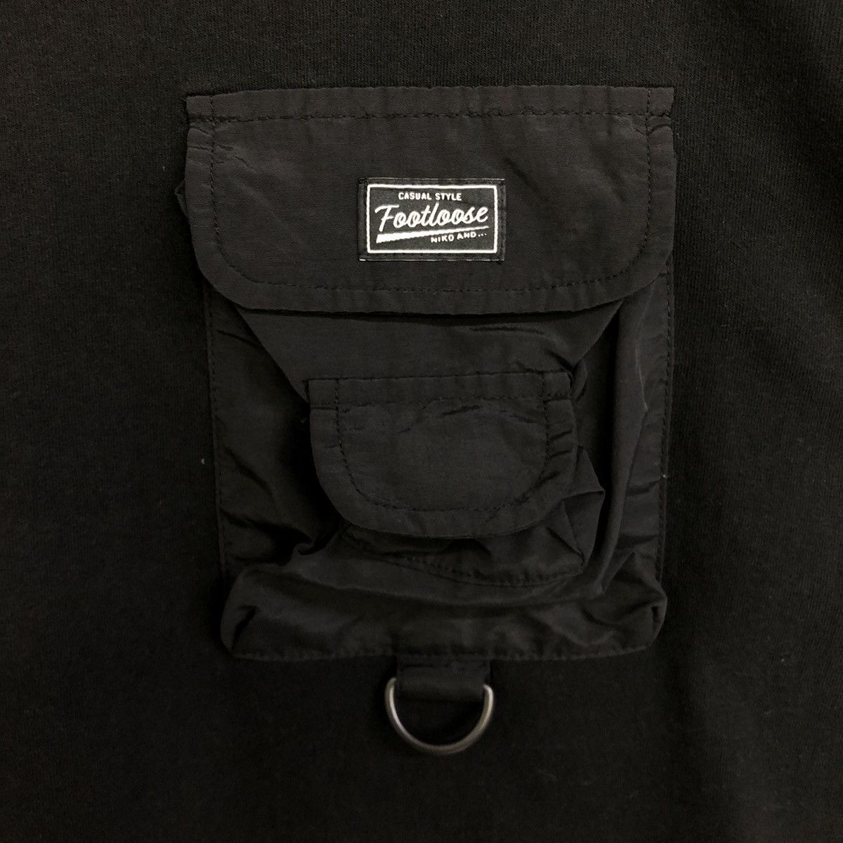 Japanese Brand Niko And … Oversize Baggy Tactical Pocket Tshirt Size US L / EU 52-54 / 3 - 5 Thumbnail