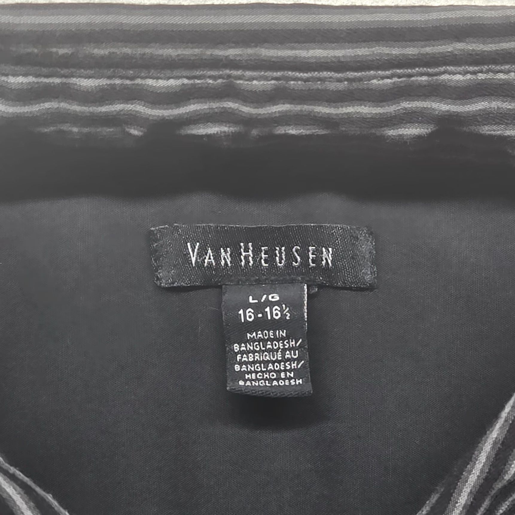 Van Heusen Van Heusen Shirt Men L Black Striped Button-Up Long Sleeve Collared 16 16.5 Cotton Casual Regular Vintage: No (But must avoid adding info) Size 42R - 3 Thumbnail