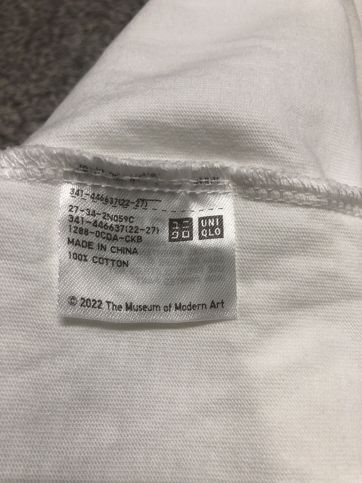 Japanese Brand UT X MoMA Vincent Van Gogh Art Tshirt Size US XL / EU 56 / 4 - 15 Thumbnail