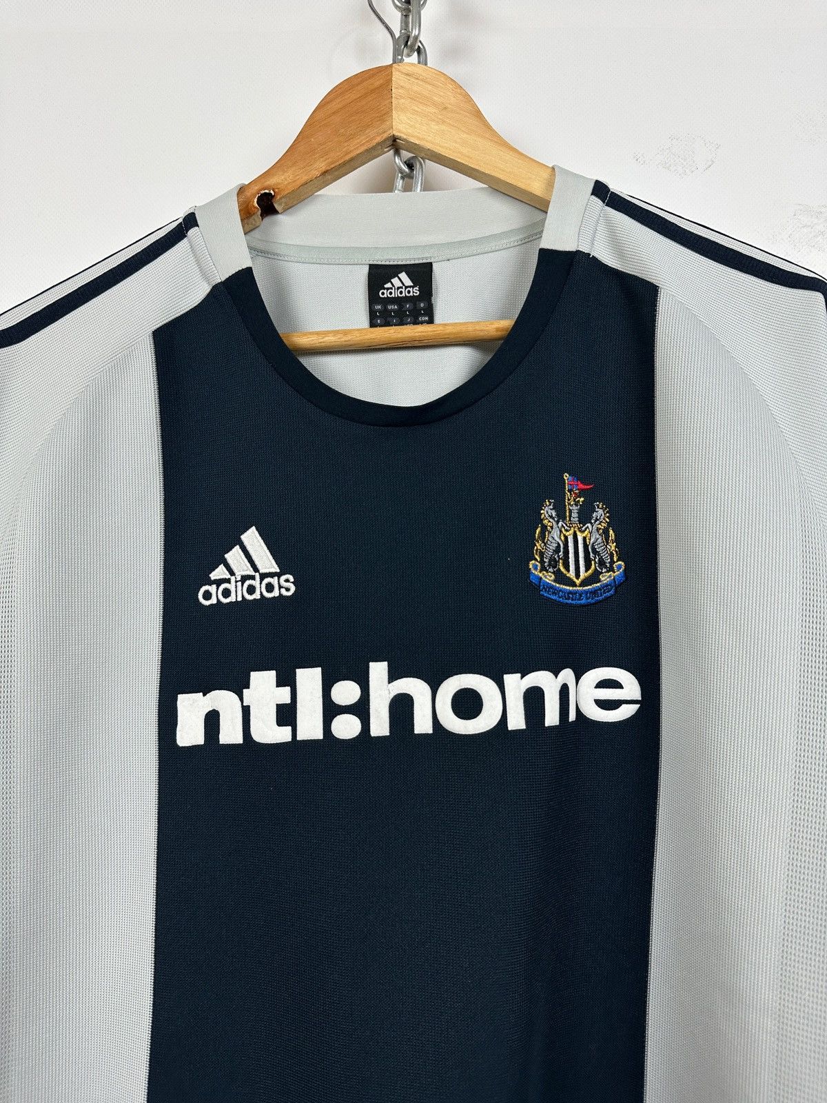 Adidas 2002 Vintage Adidas Newcastle United Away Soccer Jersey Size US L / EU 52-54 / 3 - 5 Thumbnail