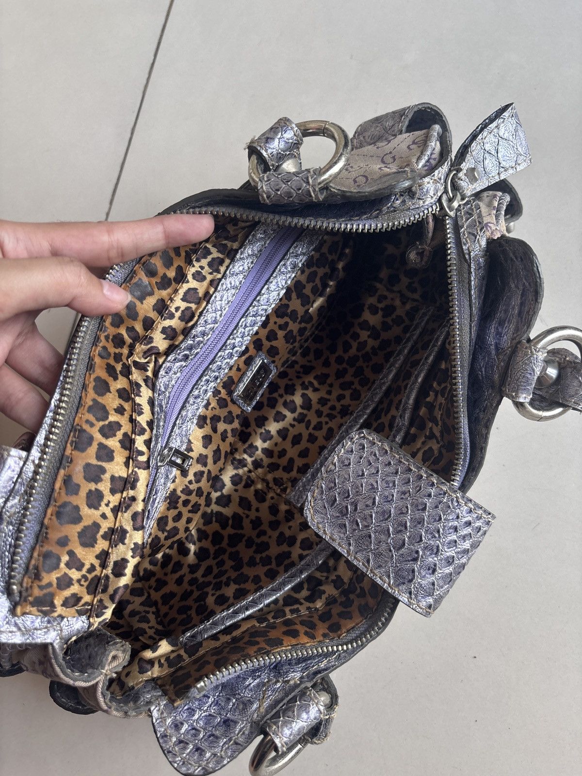 Guess Y2k Guess shoulder bag w/ sling Size ONE SIZE - 6 Thumbnail