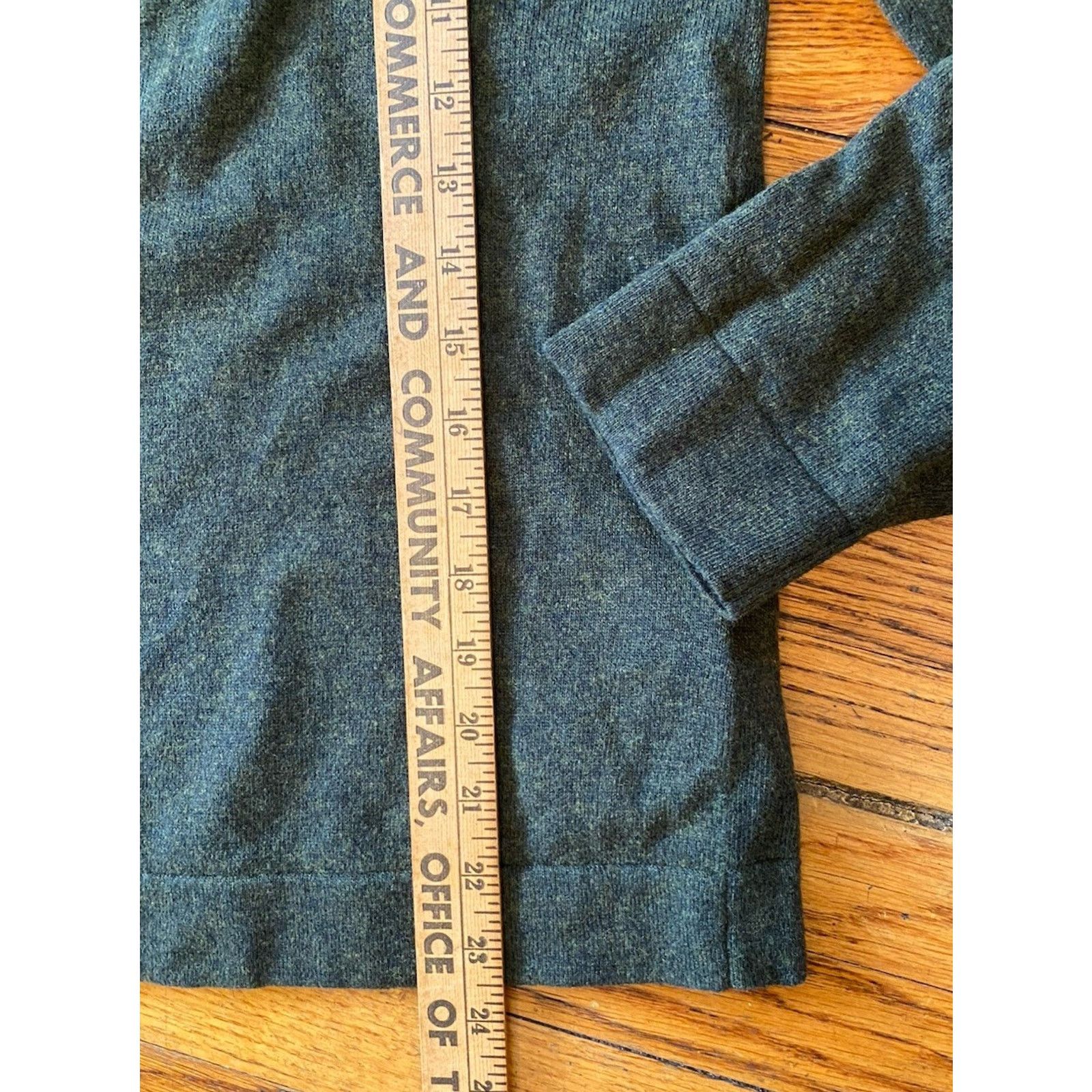 J.Crew J Crew Lambswool Sweater Men’s Large Olive Green Size US L / EU 52-54 / 3 - 8 Thumbnail