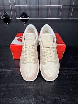 Nike Nike Dunk Low SE "Sand Drift" (WMNS) Size US 10 / IT 40 - 5 Thumbnail