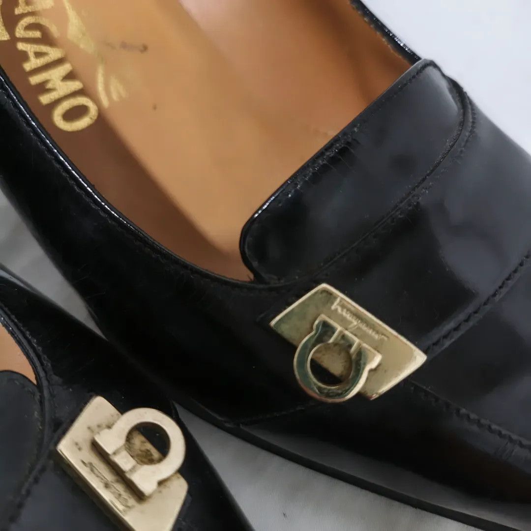 Salvatore Ferragamo Salvatore Ferragamo Gancini Pumps Black Leather Pointed Toe Size US 7 / IT 37 - 4 Thumbnail