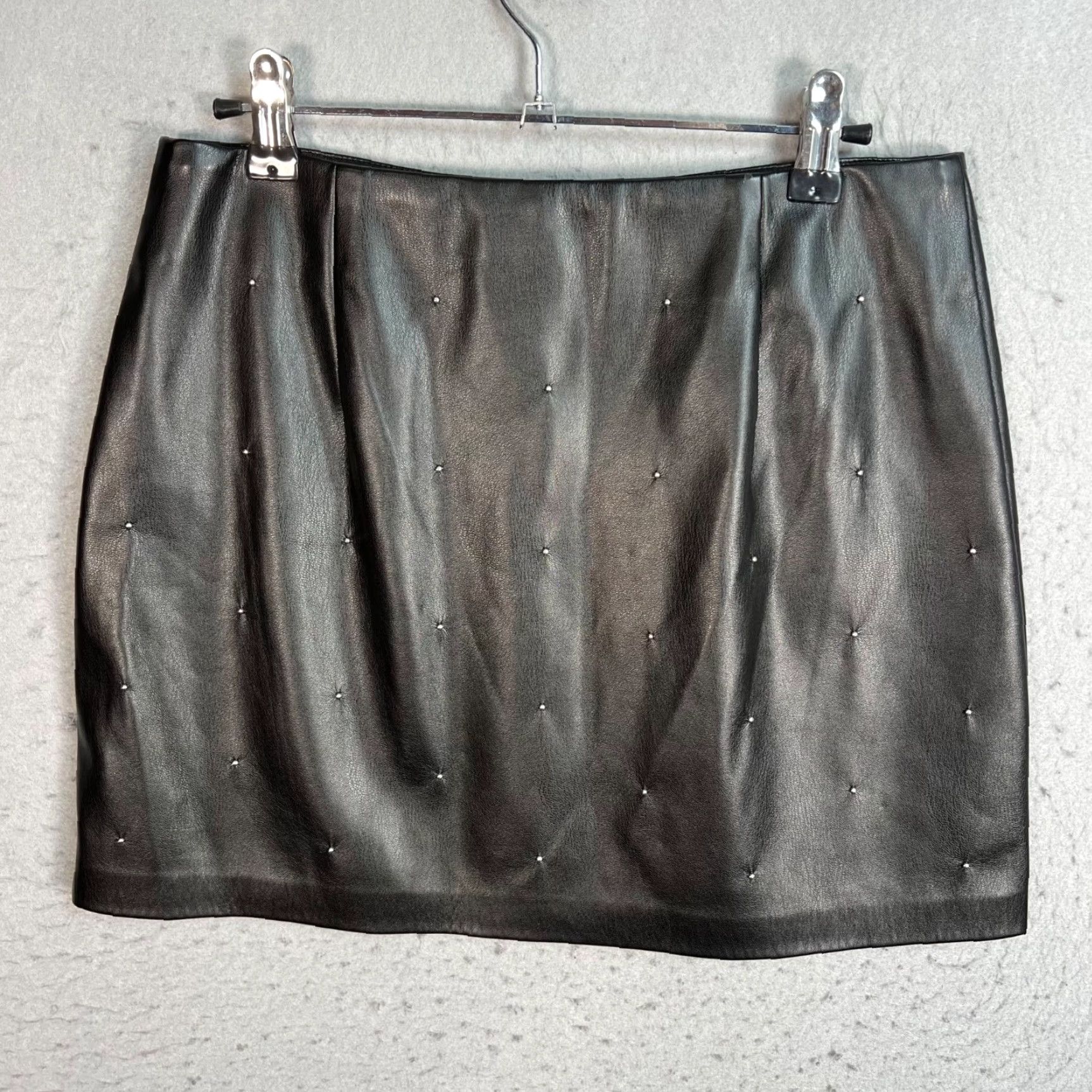 House of Harlow VINTAGE House Of Harlow 1960 Black Faux Leather Studded Mini Skirt Womens Size Small Size 28" / US 6 / IT 42 - 2 Thumbnail