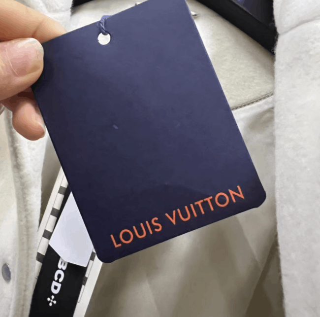 Louis Vuitton Louis Vuitton LV Size US M / EU 48-50 / 2 - 3 Thumbnail