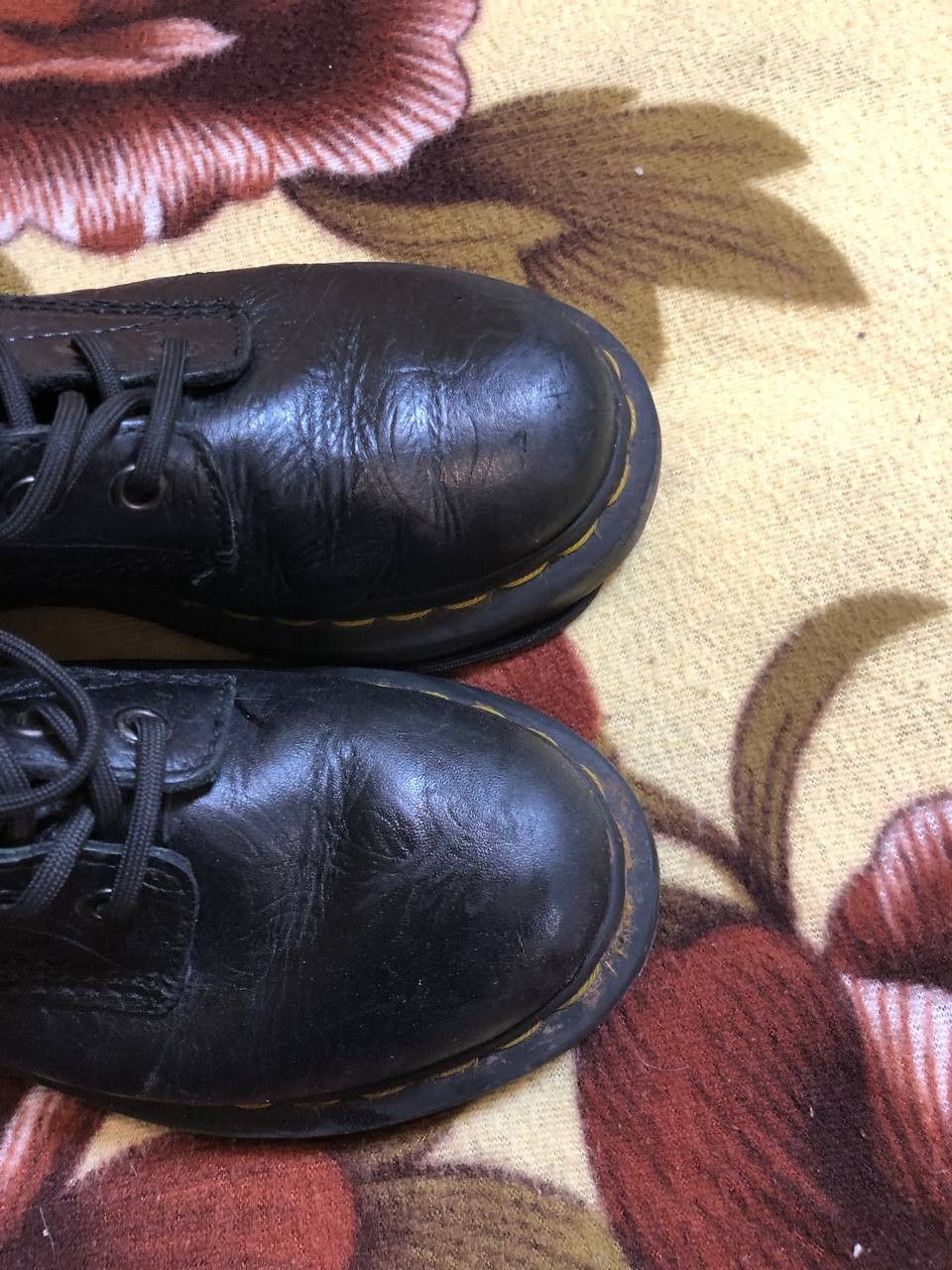 Dr. Martens Dr Martens 1460 FLAMES EMBOSS LEATHER LACE UP BOOTS Size US 6 / IT 36 - 4 Thumbnail