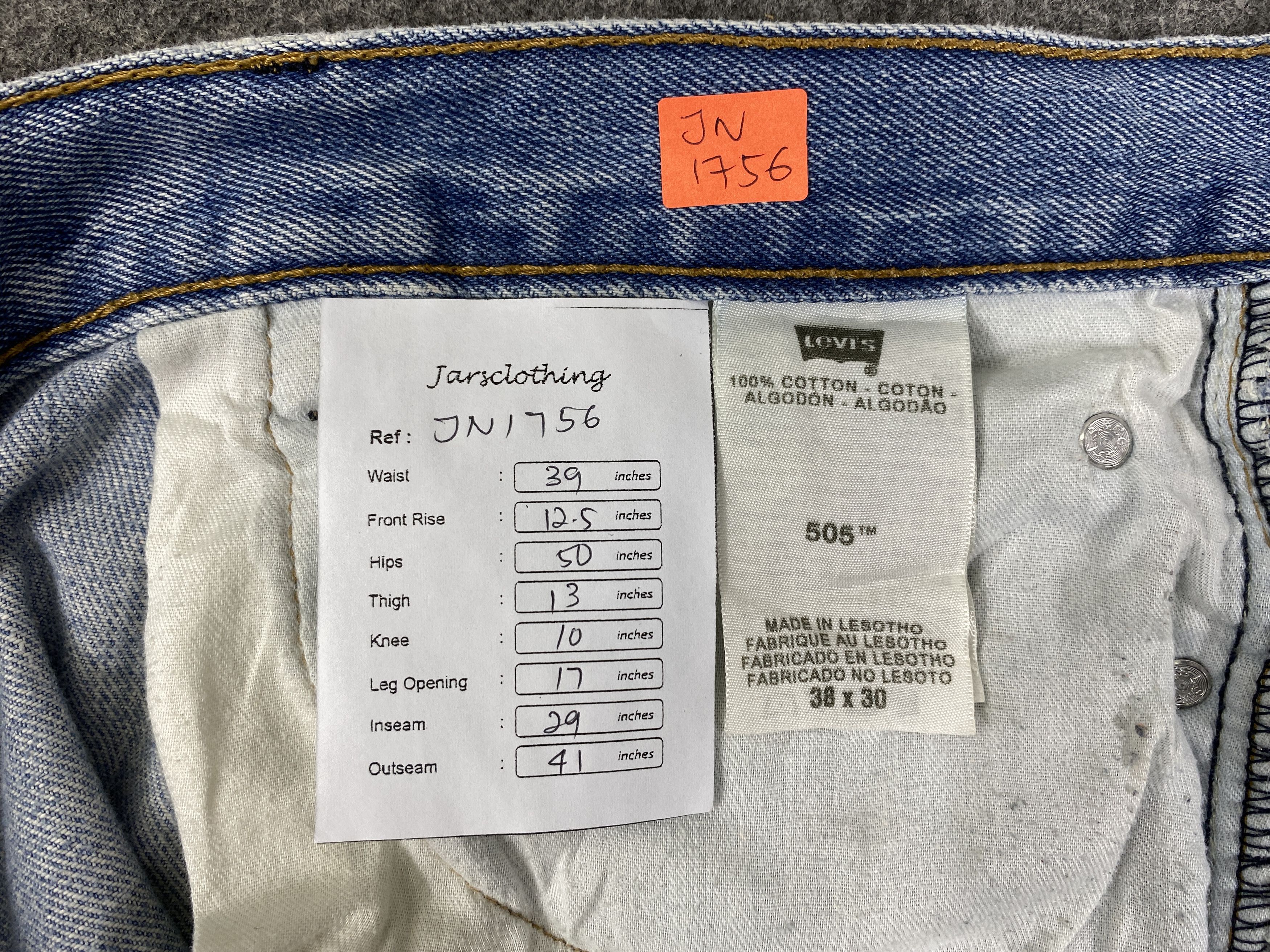 Levi's Light Blue Wash Vintage Levi's 505 39x29 Denim -JN1756 Size US 39 - 8 Thumbnail