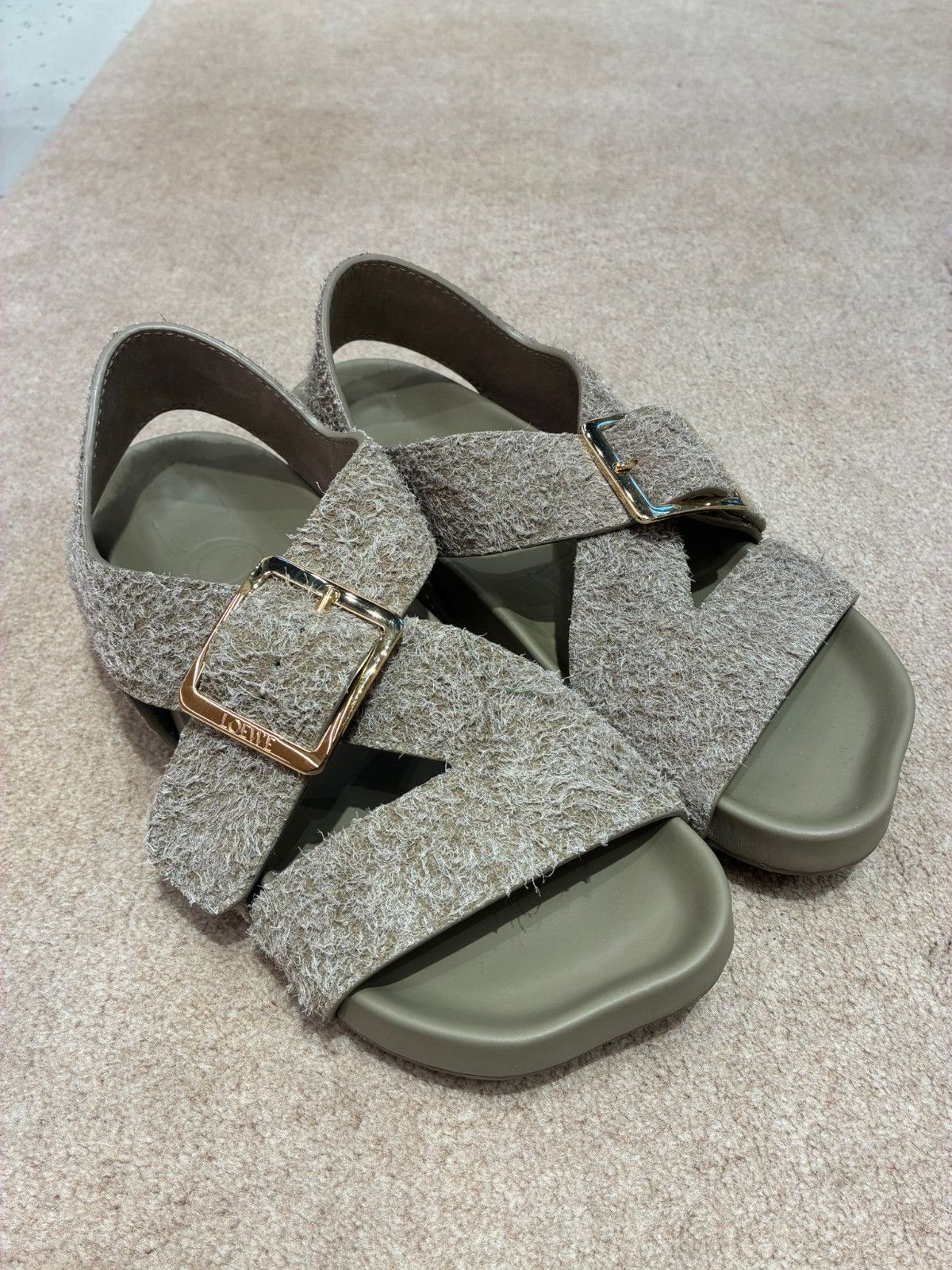 Loewe o1in1g0426 Ease Buckle Sandals in Khaki Green Size US 7 / IT 37 - 1 Thumbnail