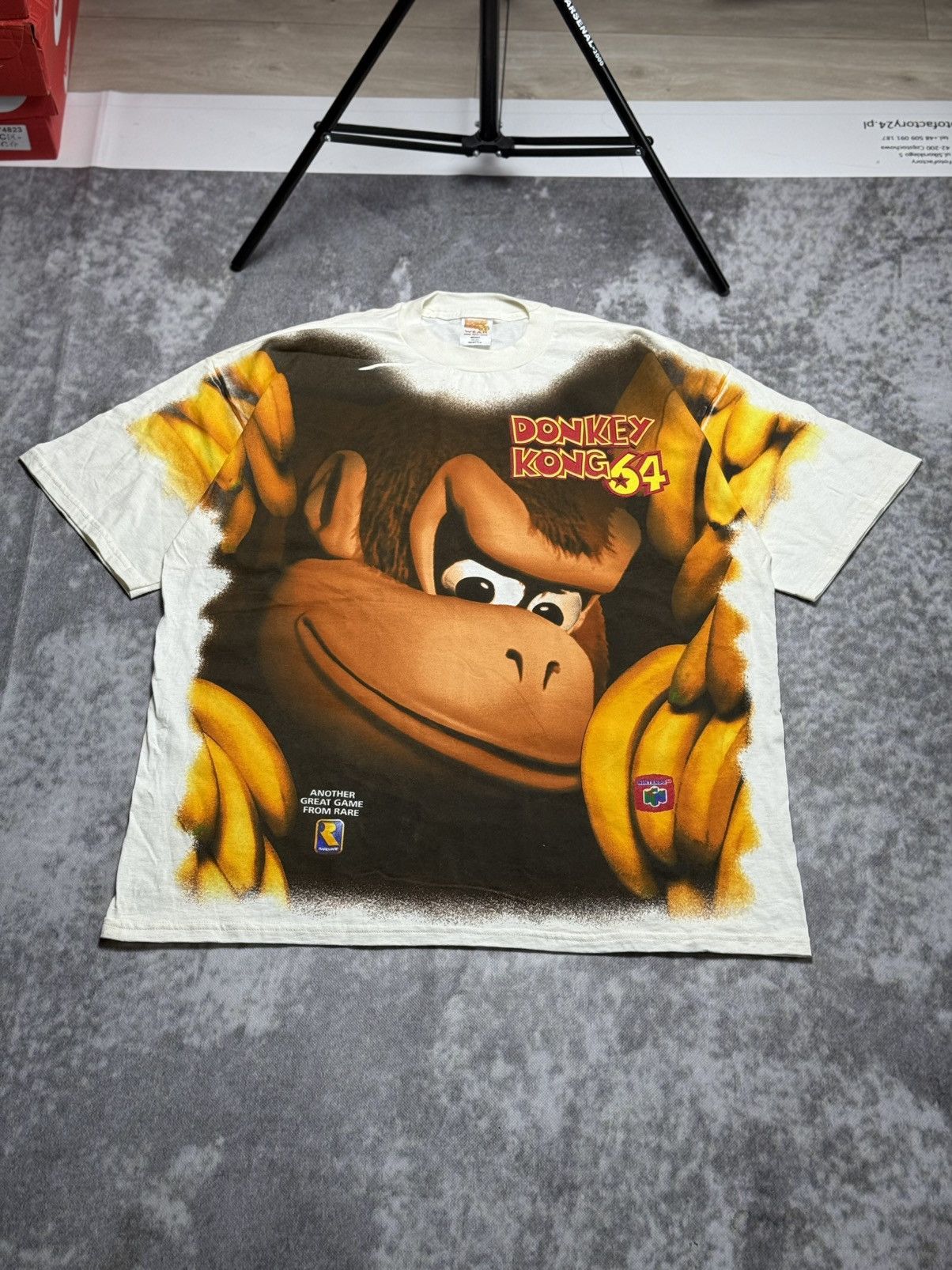 Nintendo Vintage Donkey Kong 64 AOP Tee Nintendo Rare 90s Size US XL / EU 56 / 4 - 1 Thumbnail