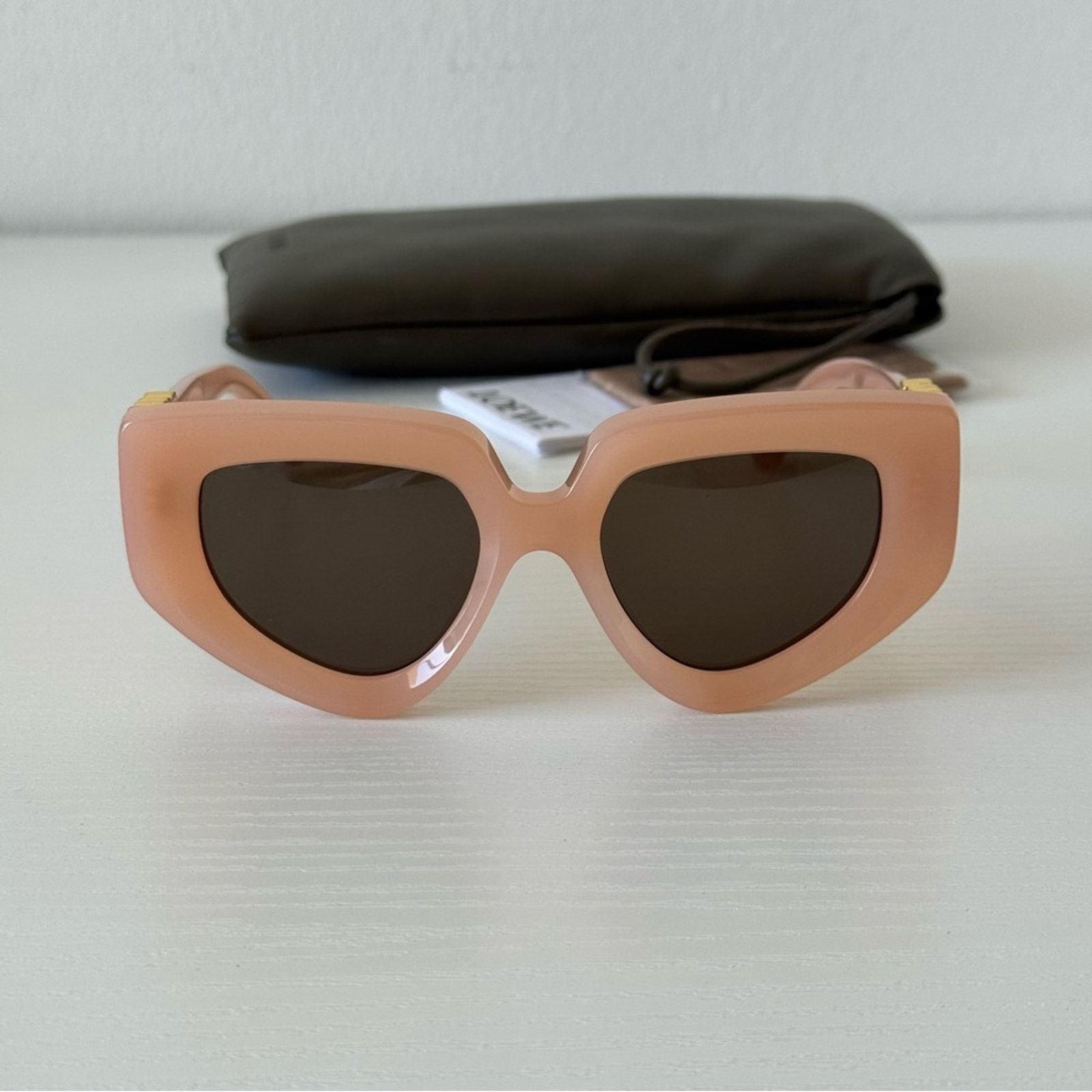 Loewe New! Loewe Pink Sunglasses LW40154U 72E, Authentic Size ONE SIZE - 9 Thumbnail