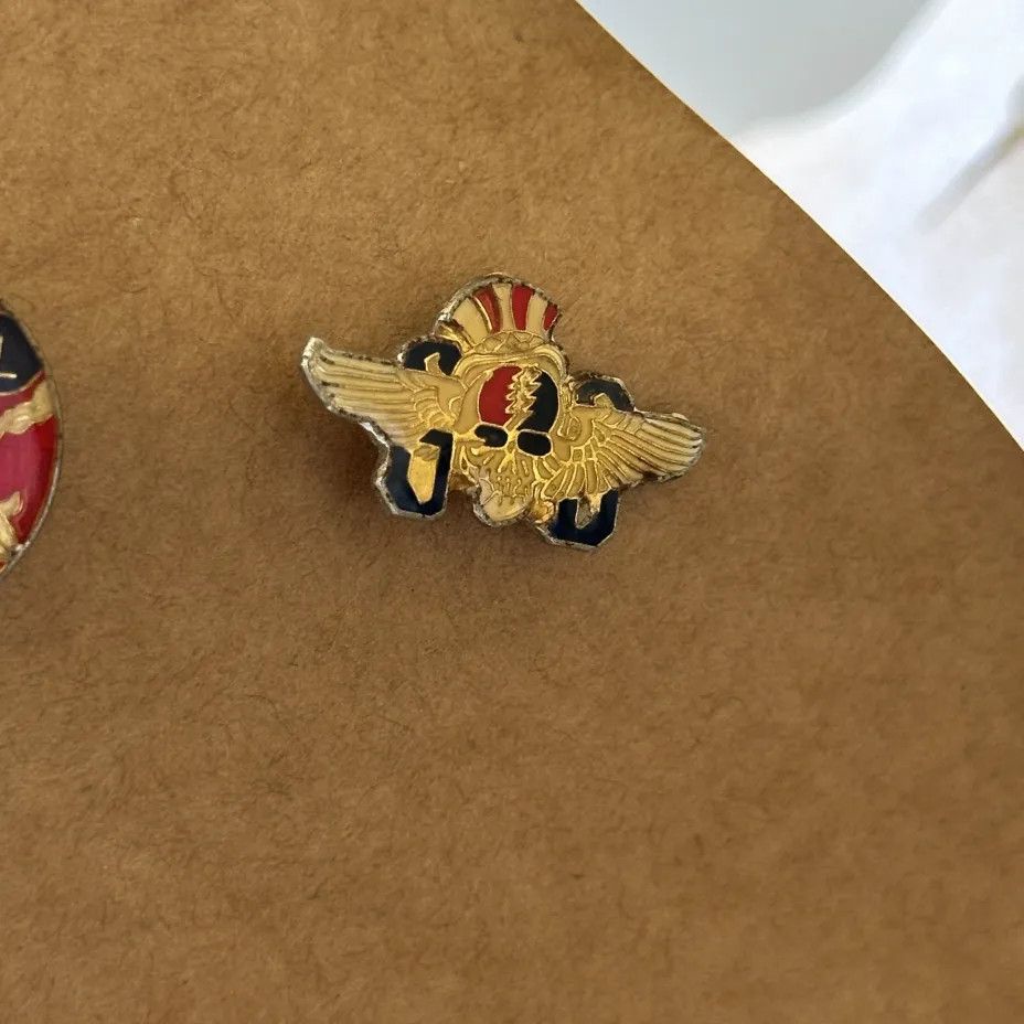 Grateful Dead Vintage 70s Grateful Dead Skeletons From The Closet Pin Size ONE SIZE - 3 Thumbnail