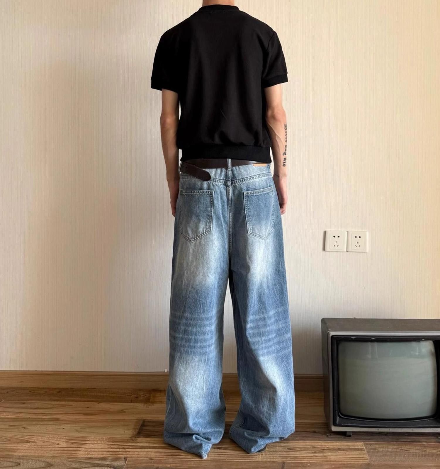 Other Whiskered Distressed Wide Leg Oversized Jeans Size US 32 / EU 48 - 5 Thumbnail