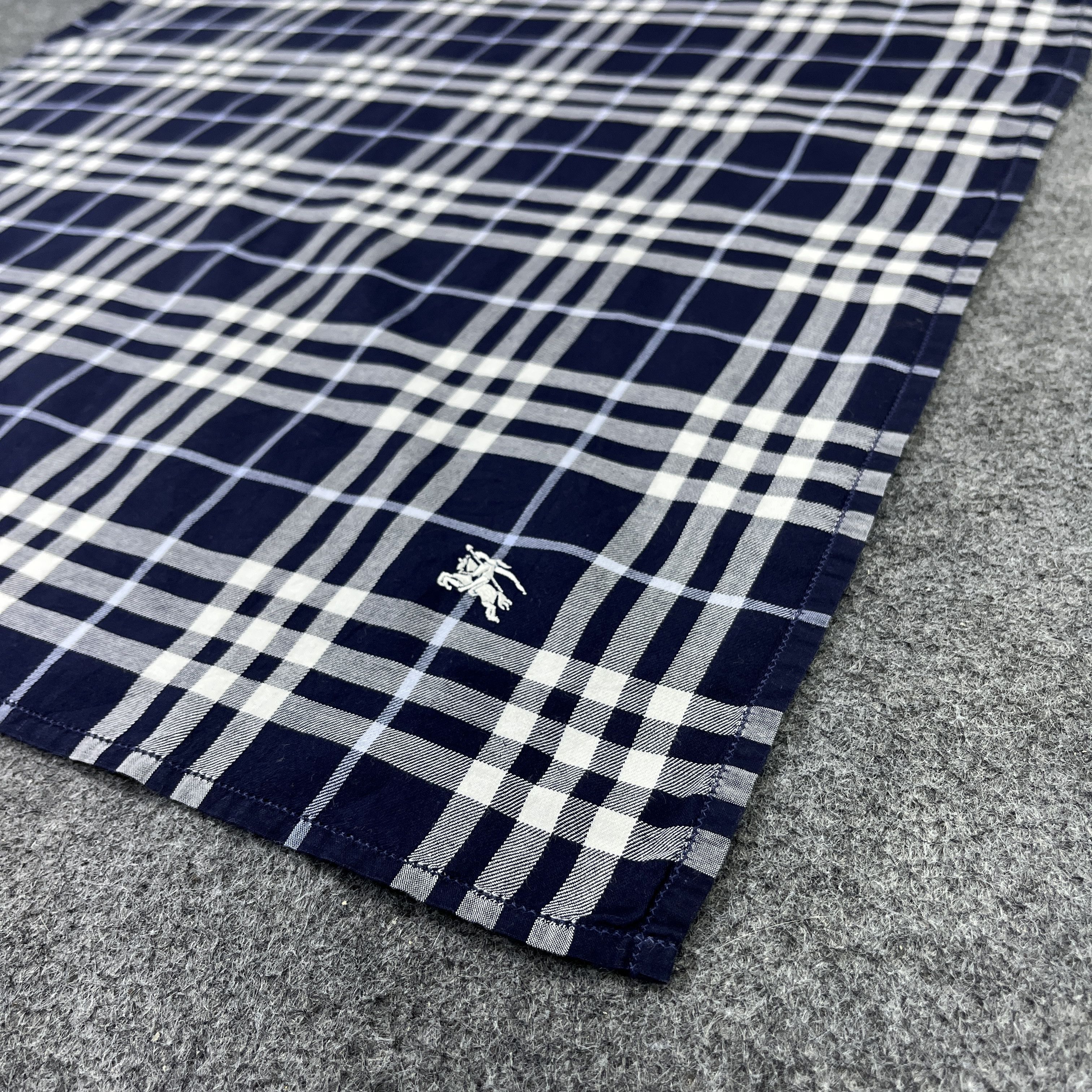 Burberry Burberry Handkerchief / Bandana / Neckerchief B1153 Size ONE SIZE - 4 Thumbnail