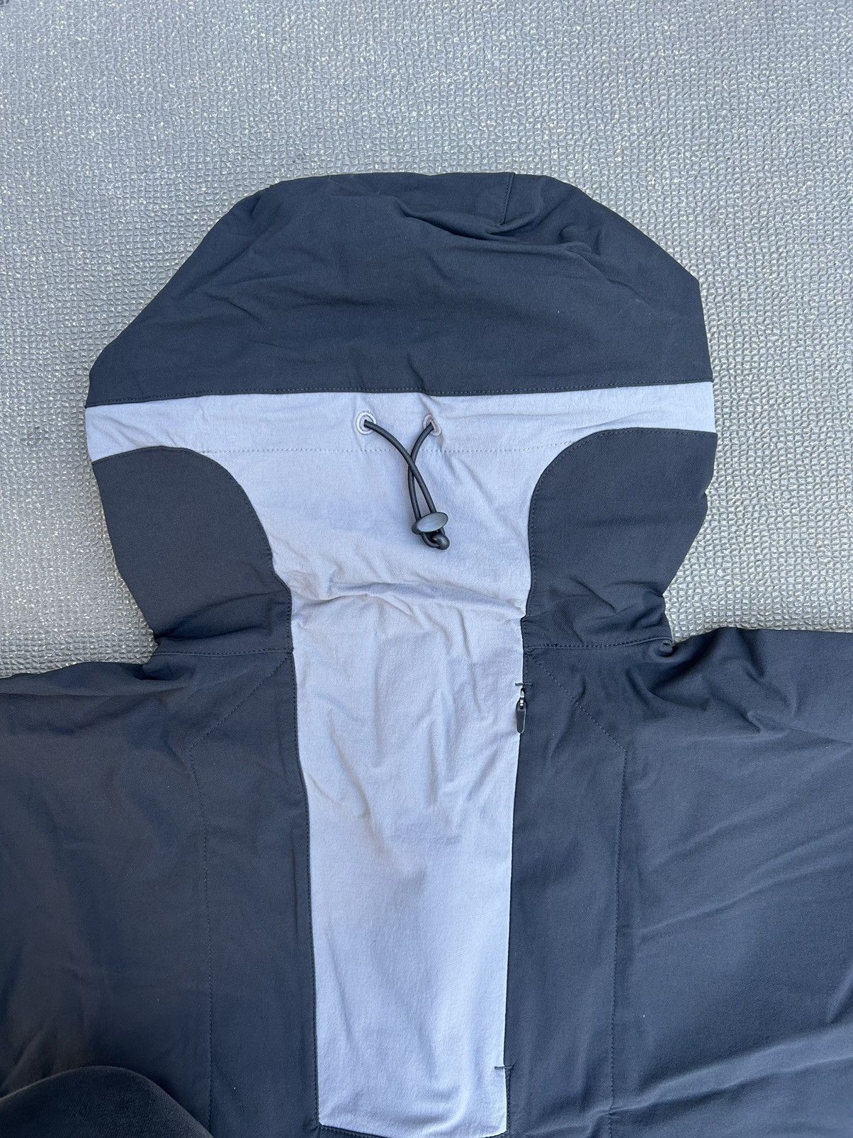 Asics × Kiko Kostadinov Kiko × ASICS hooded shell jacket Size US L / EU 52-54 / 3 - 8 Thumbnail