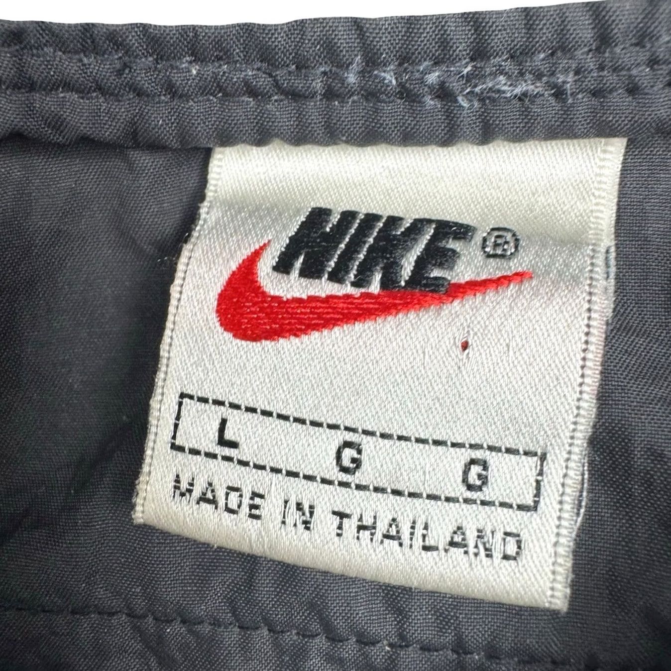 Nike VTG Nike Center Swoosh Men's Nylon Windbreaker Pullover Jacket Gray Large Jacket Car Jacket Windbreaker Nike Swoosh Mens Gray L Size US L / EU 52-54 / 3 - 4 Thumbnail